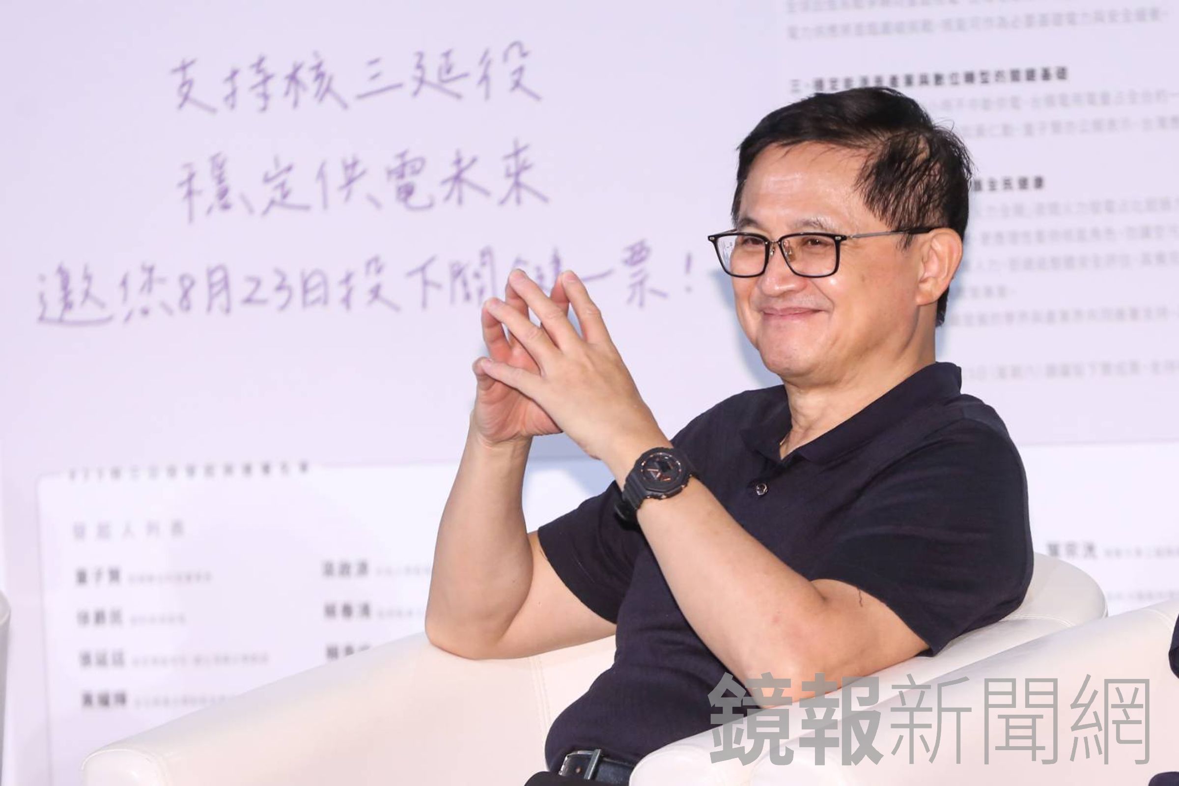 台積電小紙箱晶片帶來競爭力，童子賢喊話政府讓「姓川的」男人忌妒。（鏡報李鍾泉攝）