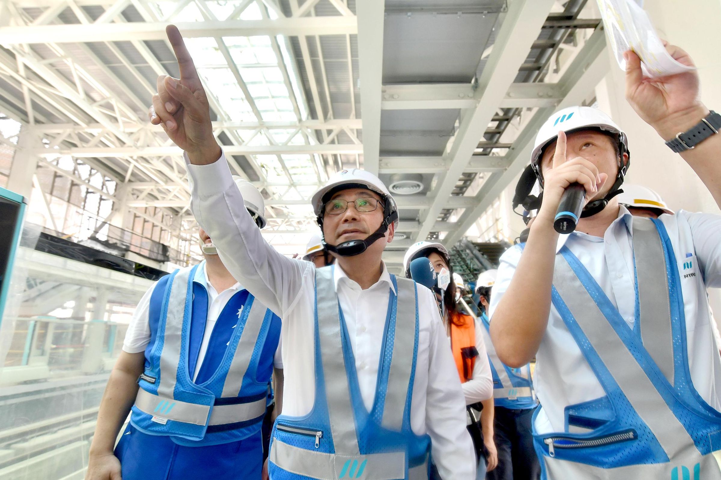 侯友宜緊盯捷運三鶯線施工進度,力拚2025年順利完工。(新北市政府提供)