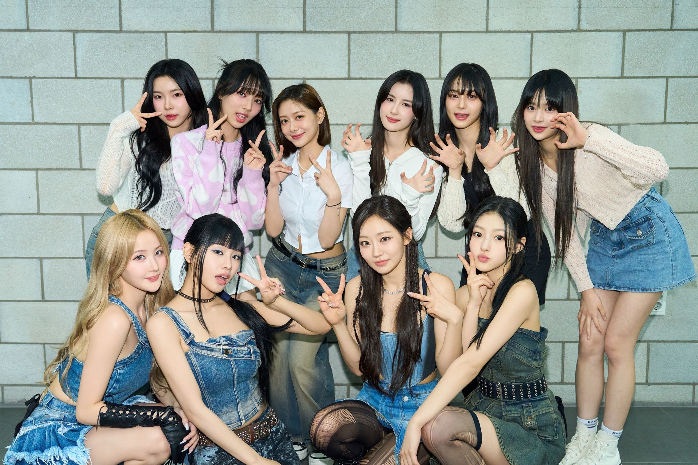 GENBLUE幻藍小熊於韓國音樂節目《THE SHOW》和前輩KISS OF LIFE相見歡。（天空娛樂提供）