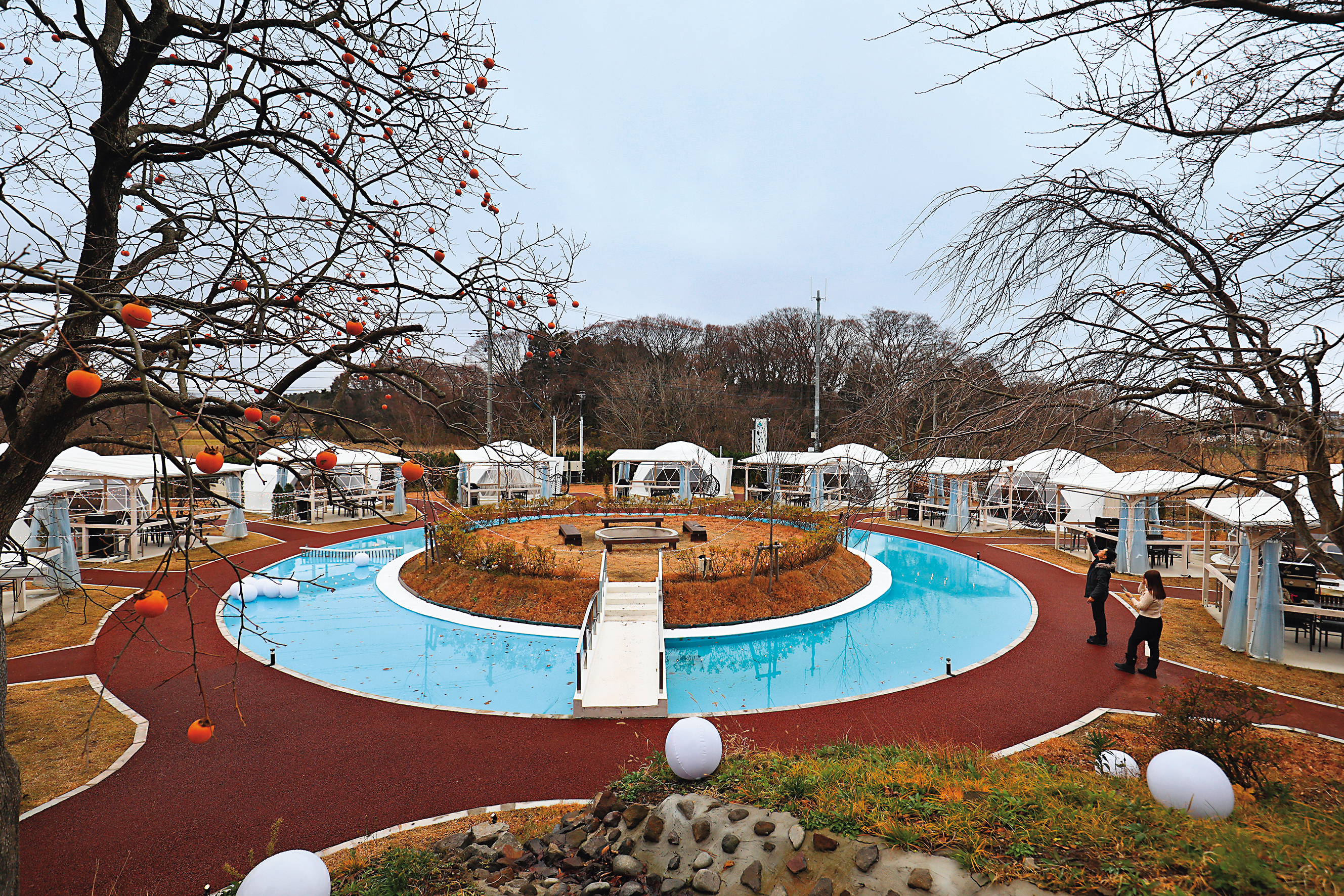 以秋田象潟九十九島為意象設計的「99 glam」，是時下最流行的豪華露營。