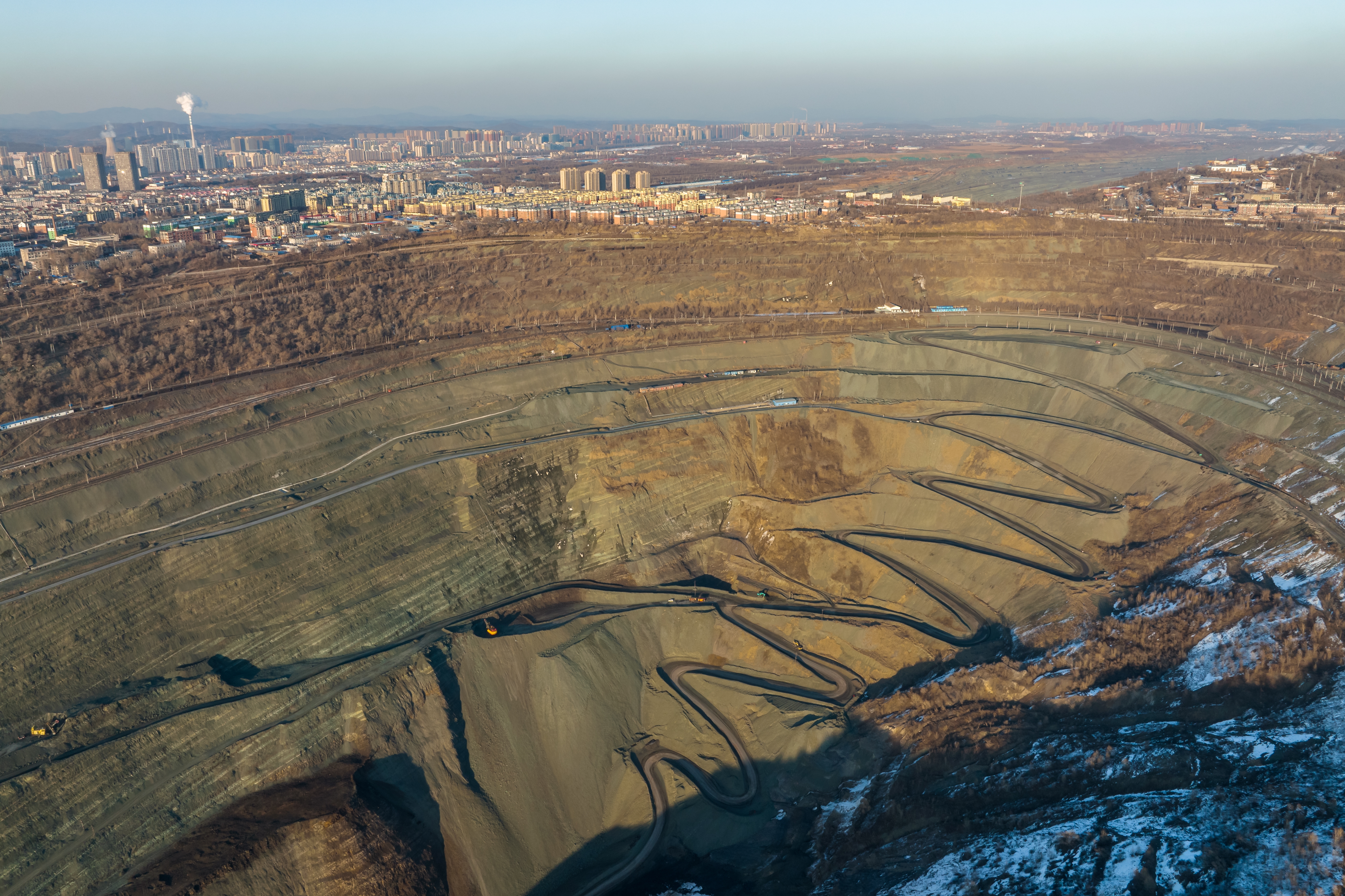 中國今宣布，將收緊稀土及相關技術出口，並對部分半導體及人工智慧技術實施逐案審批。（東方IC）