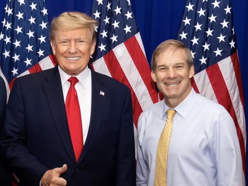 眾議院議長新一輪的選舉正式展開，被視為川普（左）親密盟友的多數黨共和黨推派的候選人喬丹（右）未能當選。（翻攝自Jim Jordan臉書）