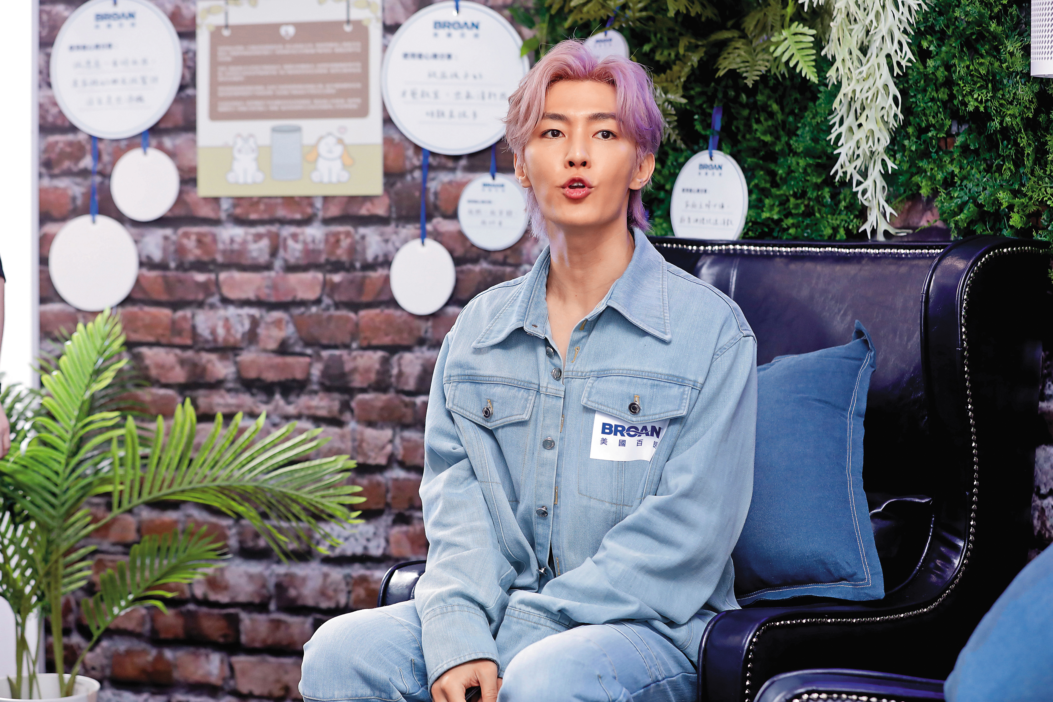 炎亞綸激瘦8公斤，再來個周遊招牌「阿姑親幾咧」，臉簡直不要太尖了。