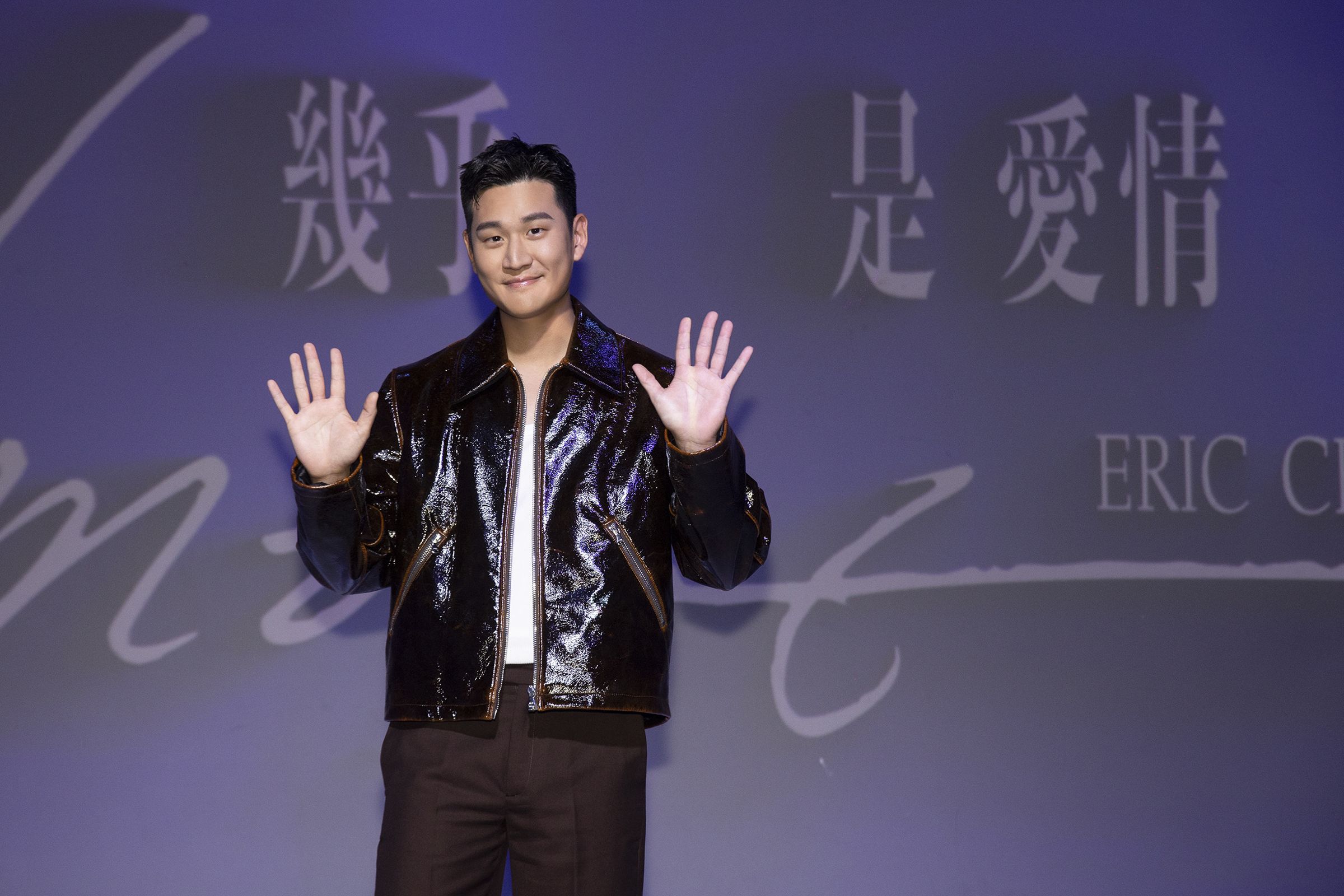 出道10週年的周興哲,推出新專輯《Almost 幾乎都是愛》。(星空飛騰提供)