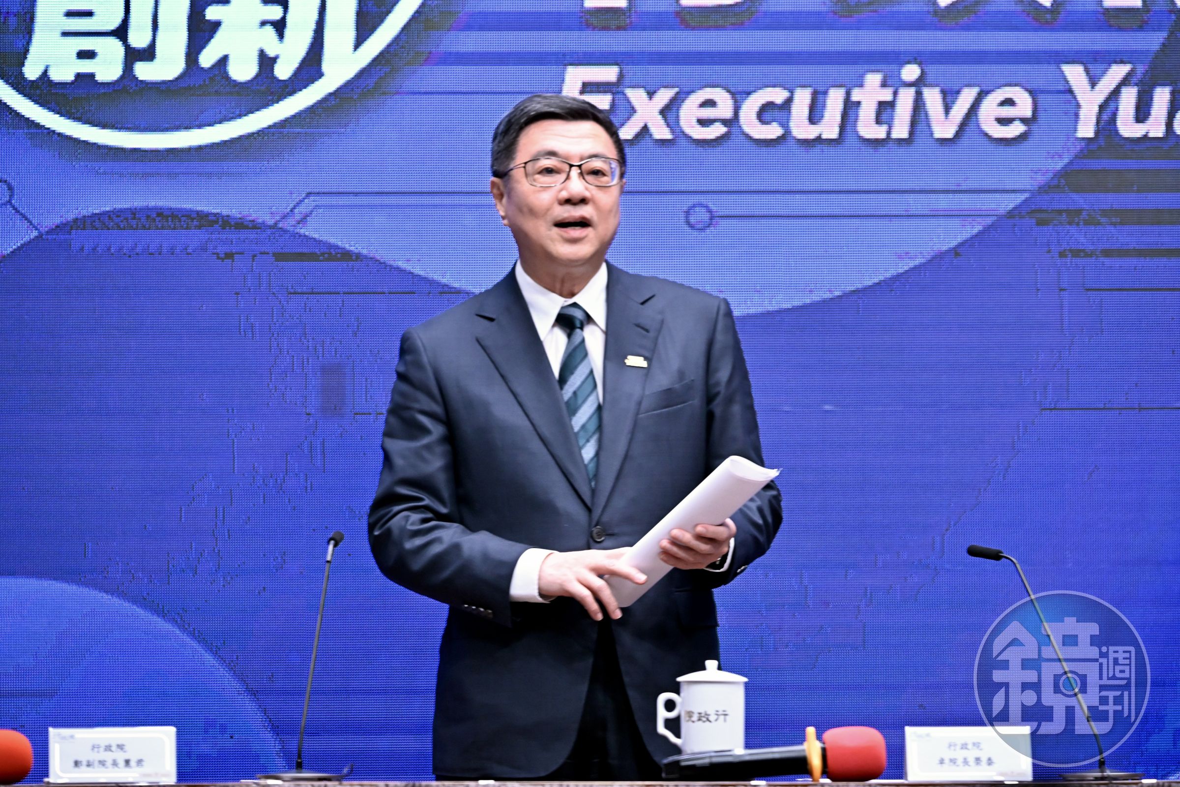卓榮泰質疑,「立法院以立法權來凌駕司法,去限制、規範憲法法庭開會以及決議的人數,這難道不是擴權違憲、越界管轄嗎?」