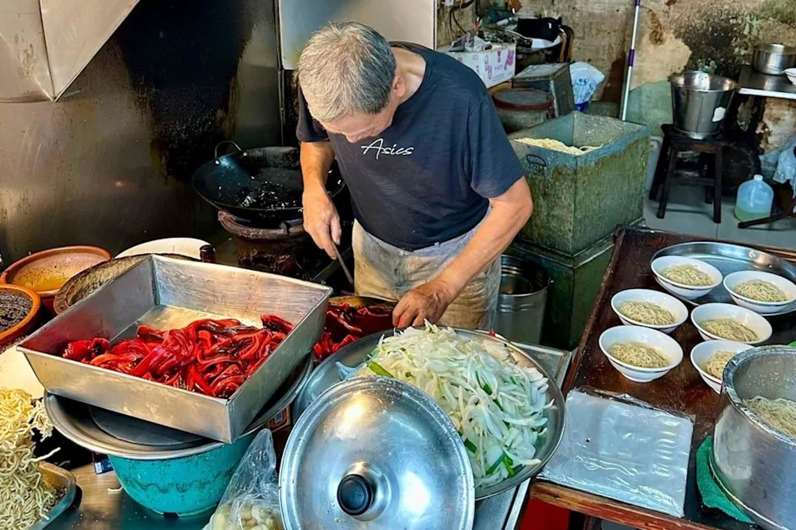 老饕歡呼!台南48年名店「阿江鱔魚」不關了 老闆喜曝姪子接班「整修後回歸」