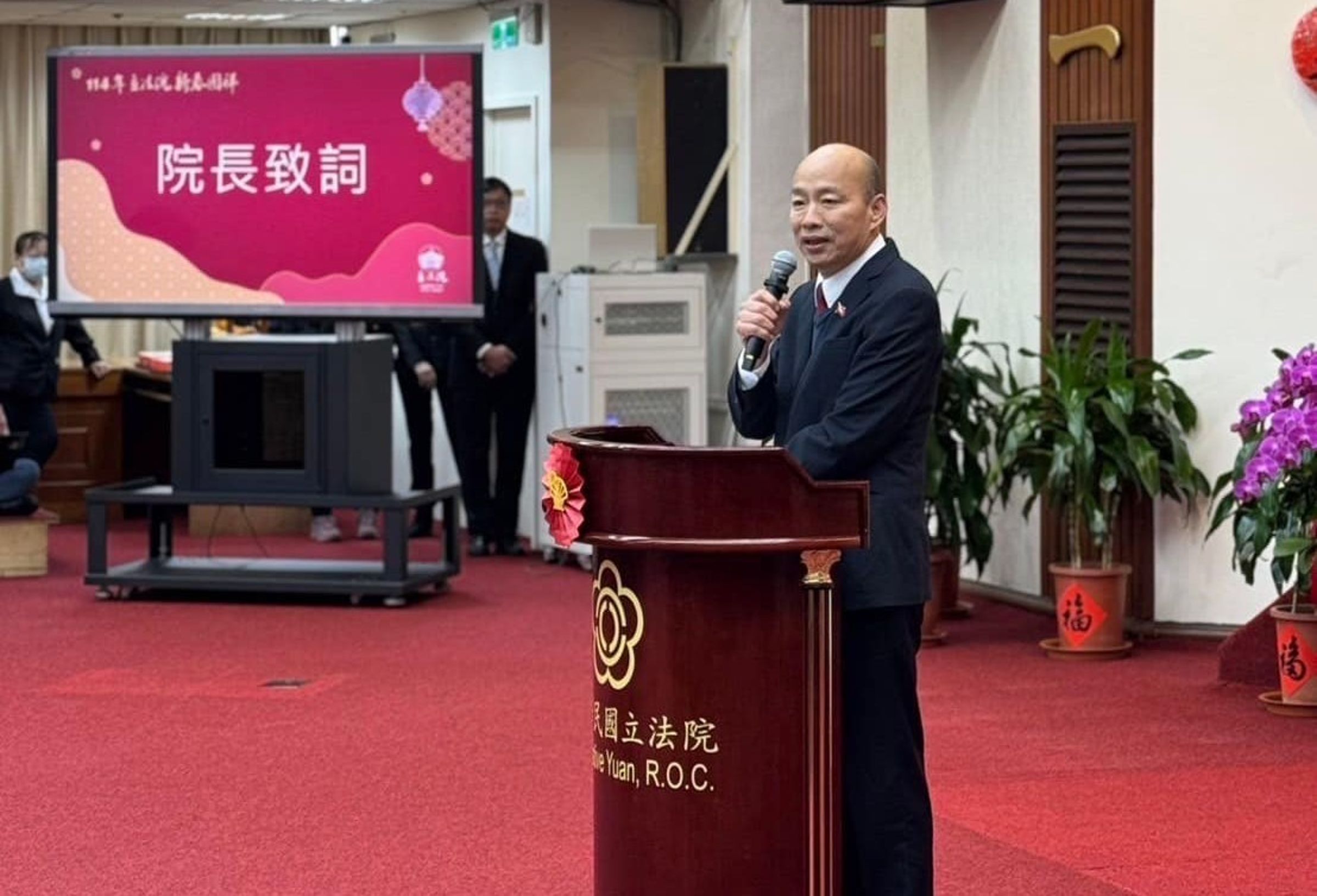 韓國瑜呼籲法務部應思考在家屬釘上棺木前,讓柯文哲能見父親最後一面。(翻攝自臉書@韓國瑜)