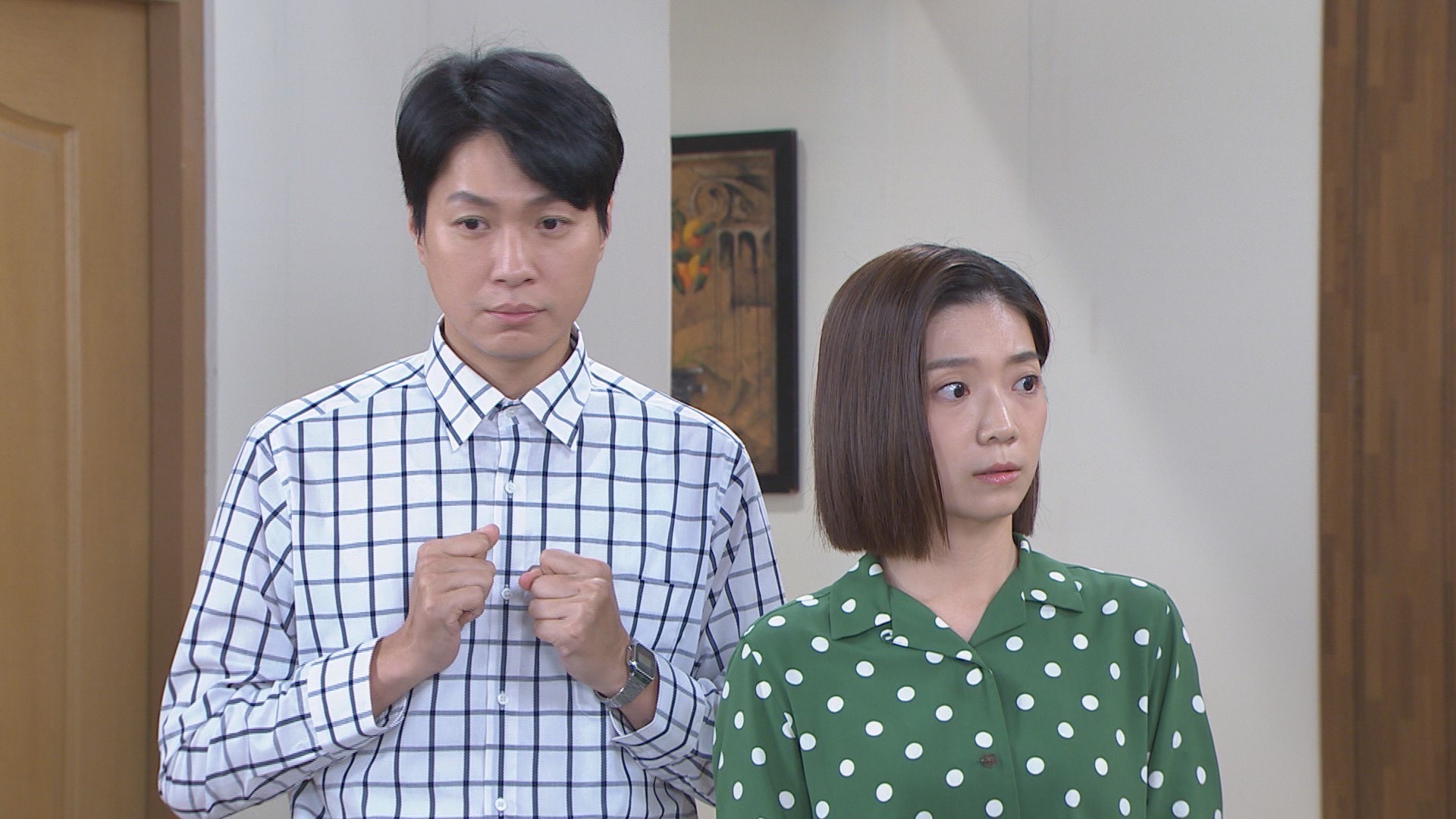 黃少谷（左）在《愛的榮耀》中飾演遭受重大創傷變自閉症的患者。右為傅小芸。（民視提供）