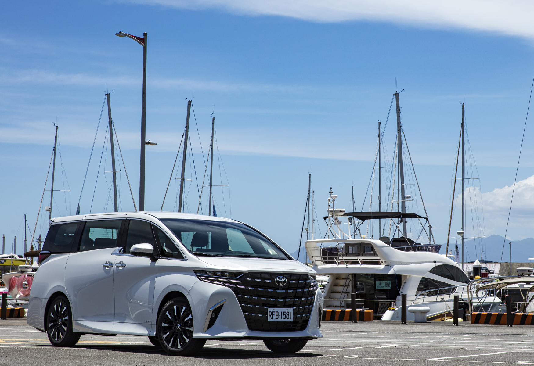 【鏡試駕】一期一會！TOYOTA Alphard