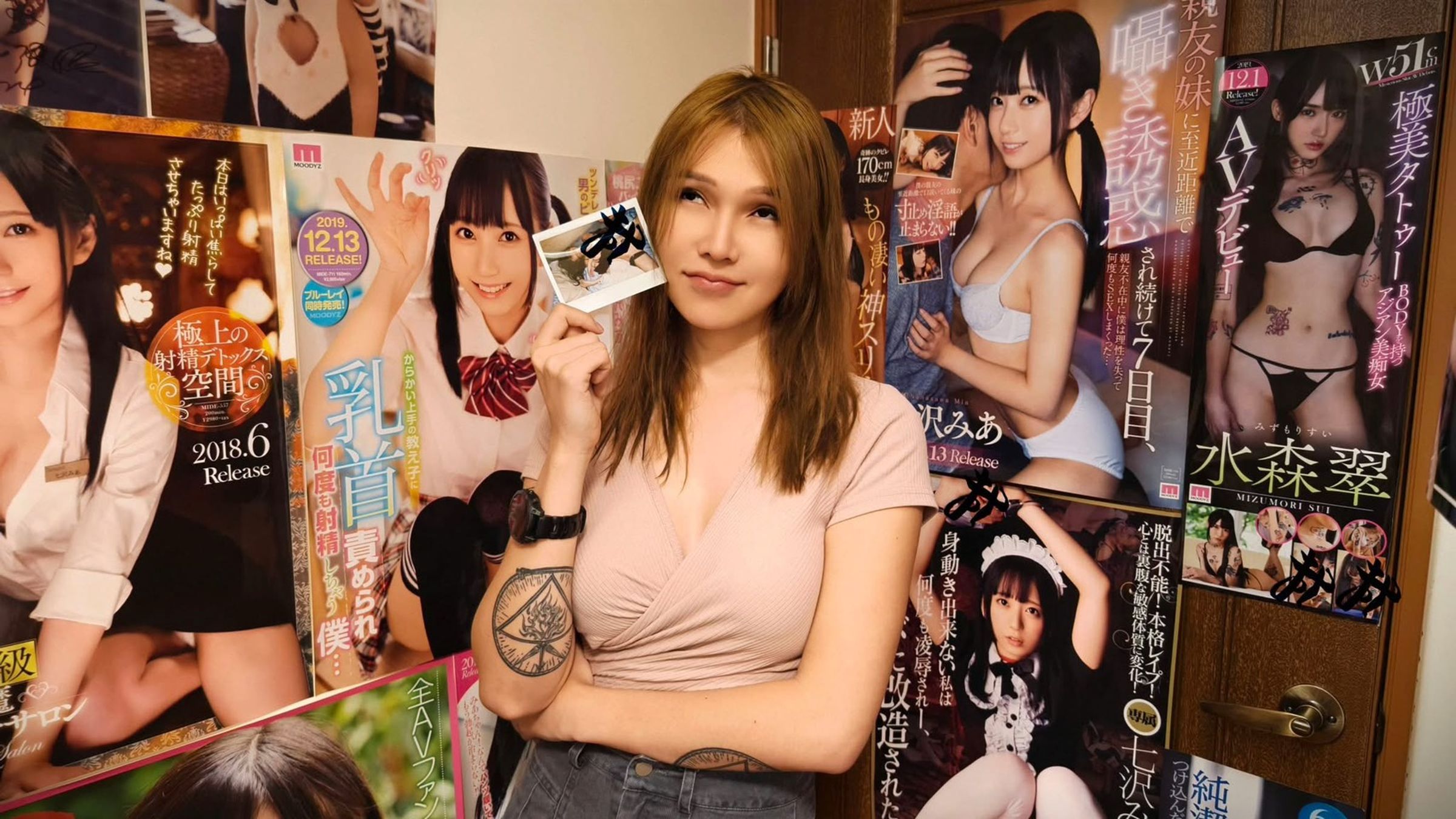 小艾透露他主要收入來源，只靠一兩個賺海外市場的女模。「就像演藝圈，你不需要一堆小藝人，你只要有一個蔡依林就夠了。」（翻攝自小艾臉書）
