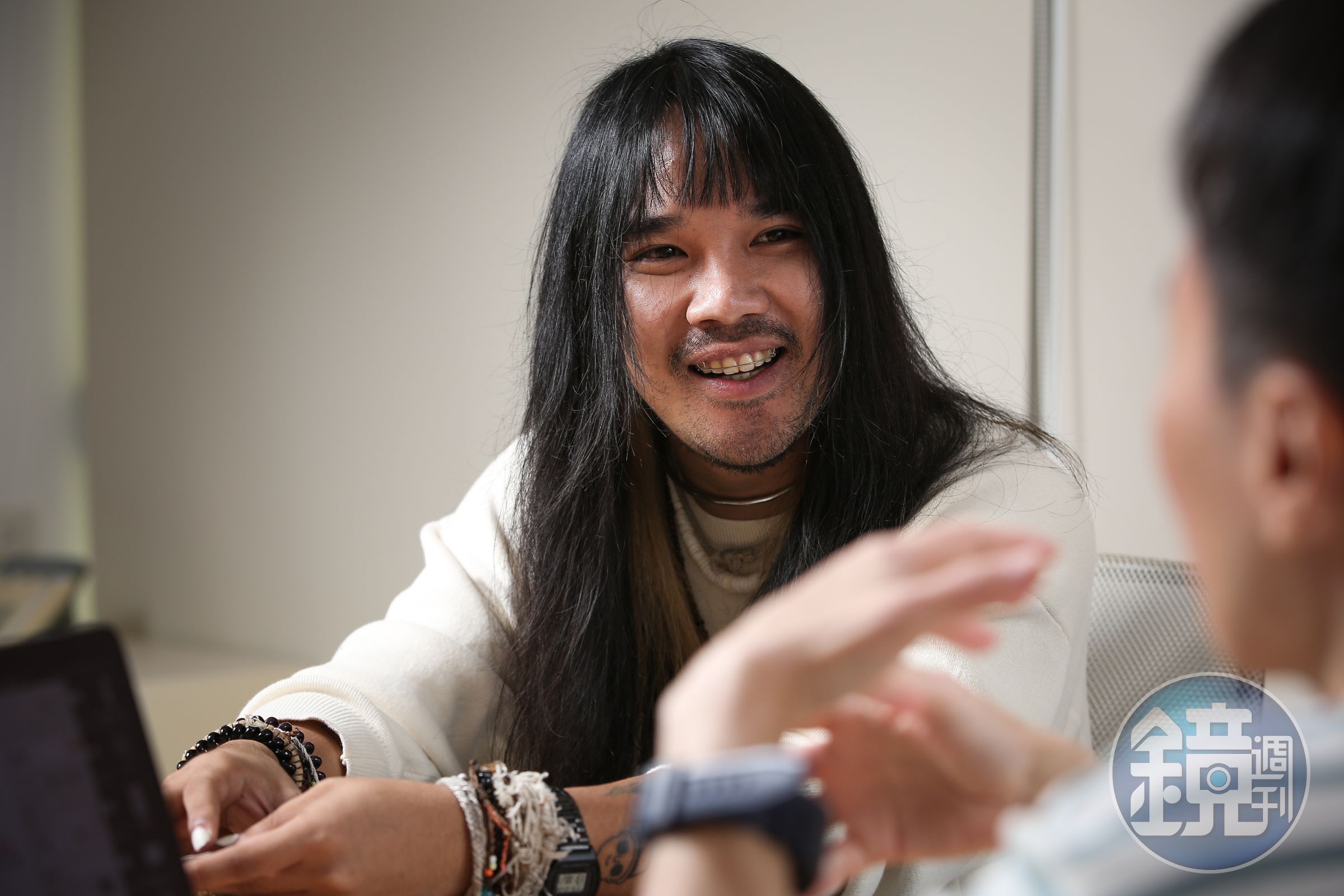 泰影《送葬人》導演Tongte(Thiti Srinual)說自己怕鬼,卻從小就看得到,現在已經是能和對方溝通的程度。