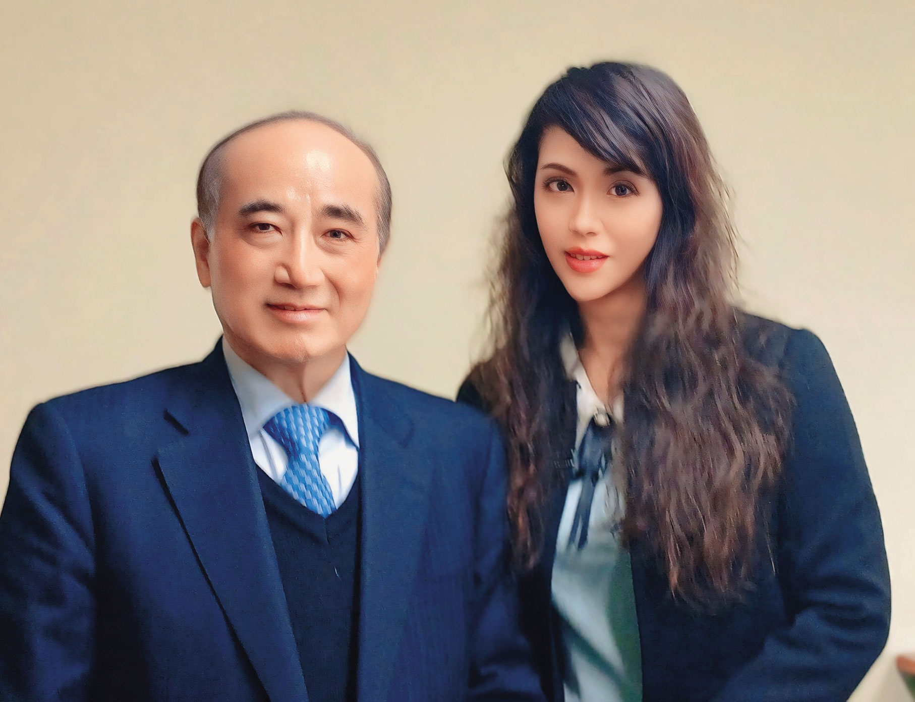 廖雨詩（右）將與王金平（左）合照貼在臉書上，突顯政界人脈。（翻攝廖雨詩臉書）