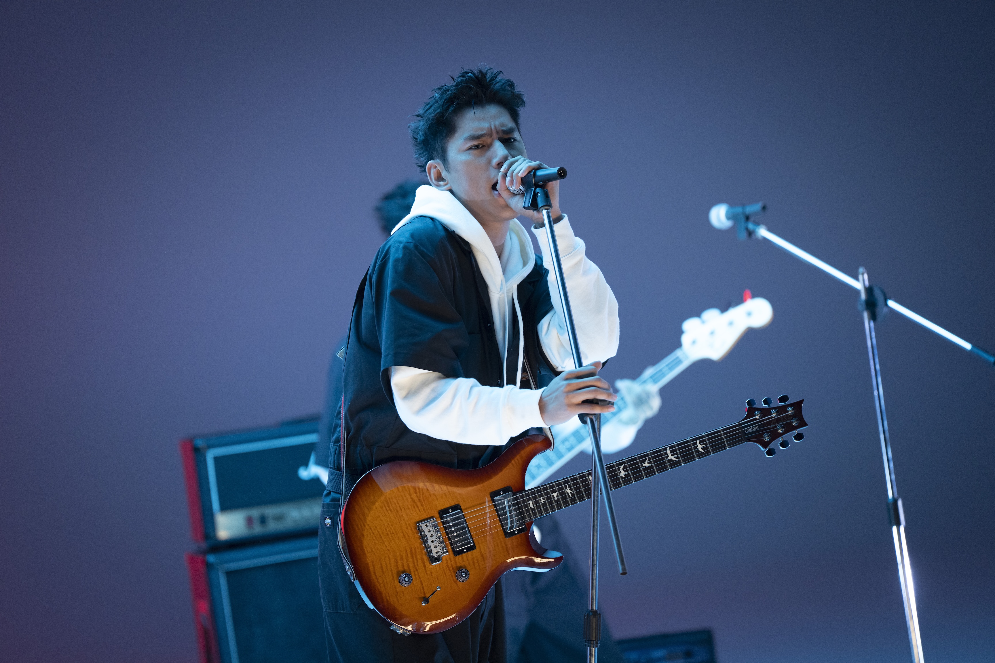 朱軒洋對於要在劇中開唱表示很難想像。（公視提供）