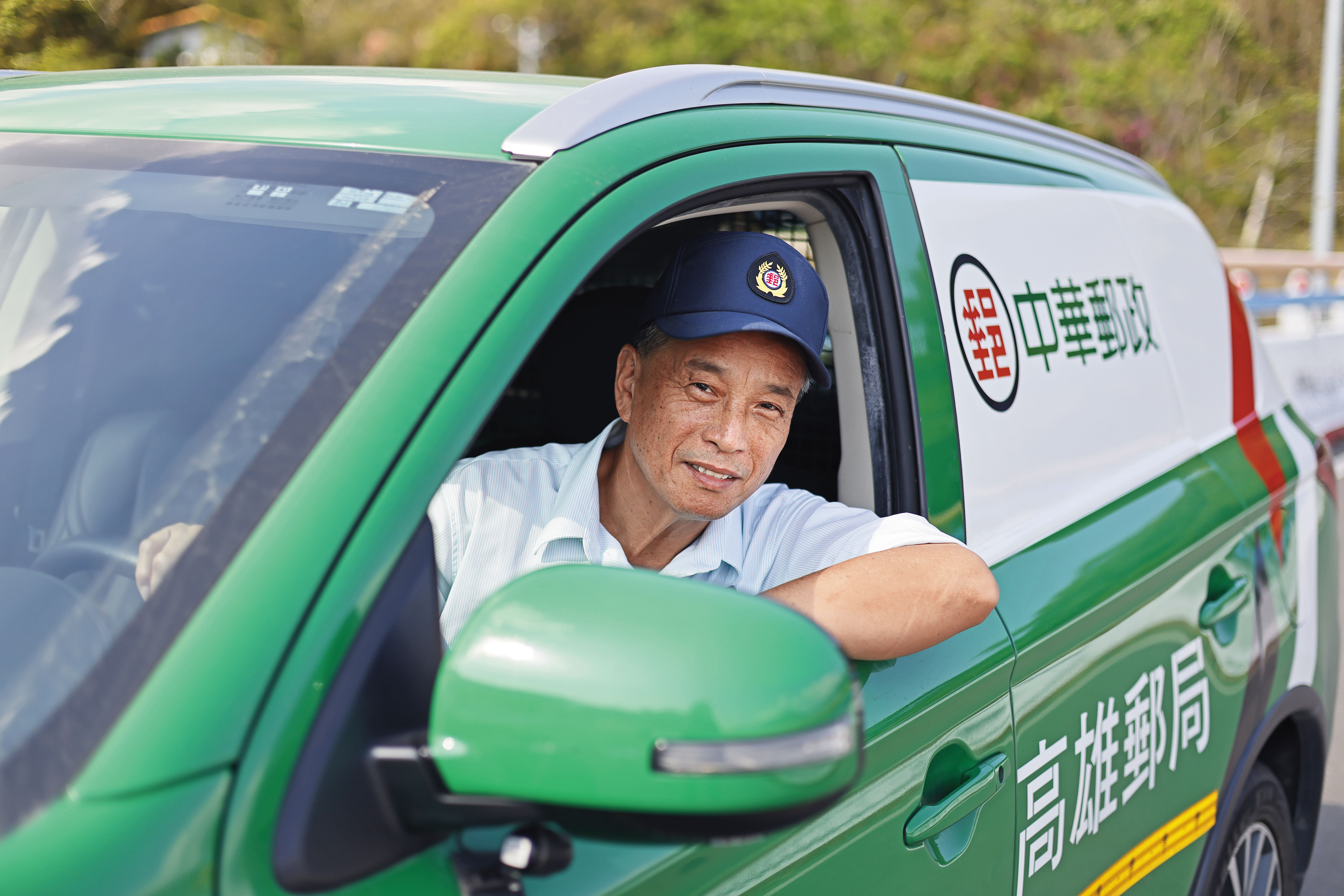 蕭石城說,很喜歡送信時與居民互動的感覺,很溫暖。