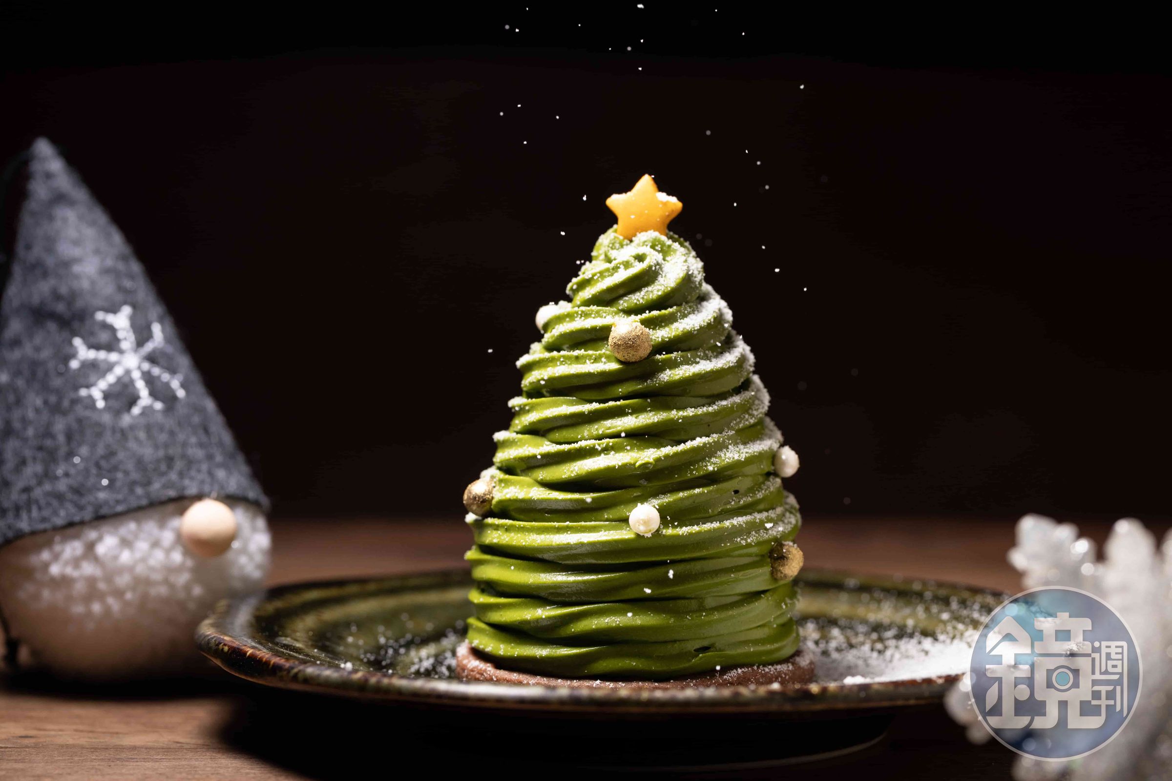 「耶誕樹」是濃苦抹茶與巧克力的經典搭配。（200元／個）