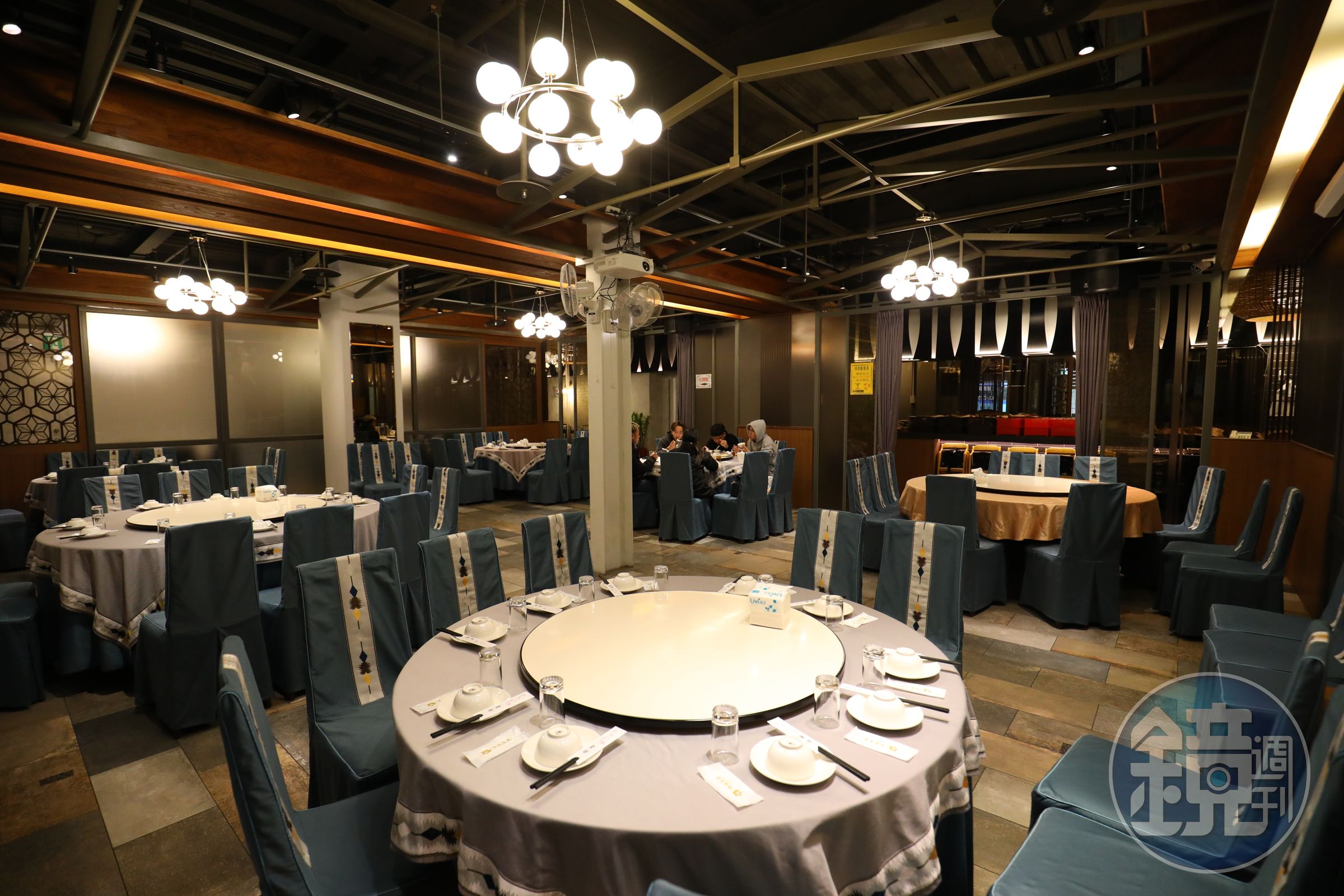 「楊梅宴遇」用餐空間寬敞，很適合大家庭聚餐。