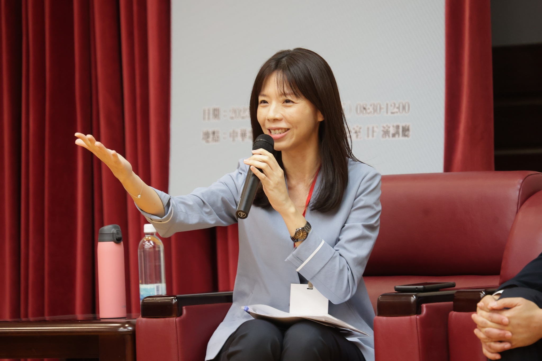 洪慈庸是前立委。（翻攝洪慈庸臉書）