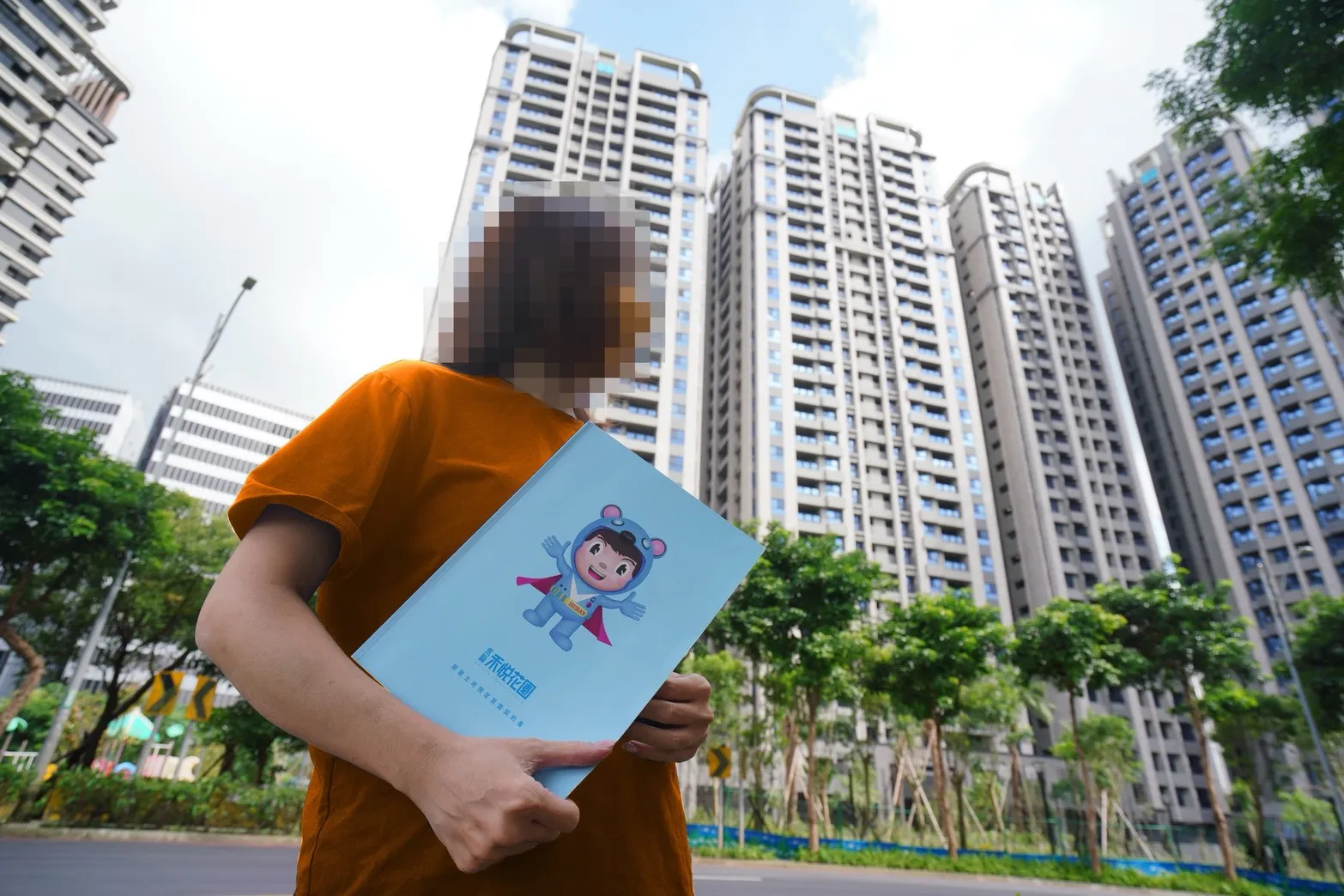 禾聯碩旗下建設公司禾聯建築興建的預售案「禾悅花園」，今年進入交屋期，卻因驗屋狀況頻頻，與屋主間爆發糾紛，向本刊投訴。
