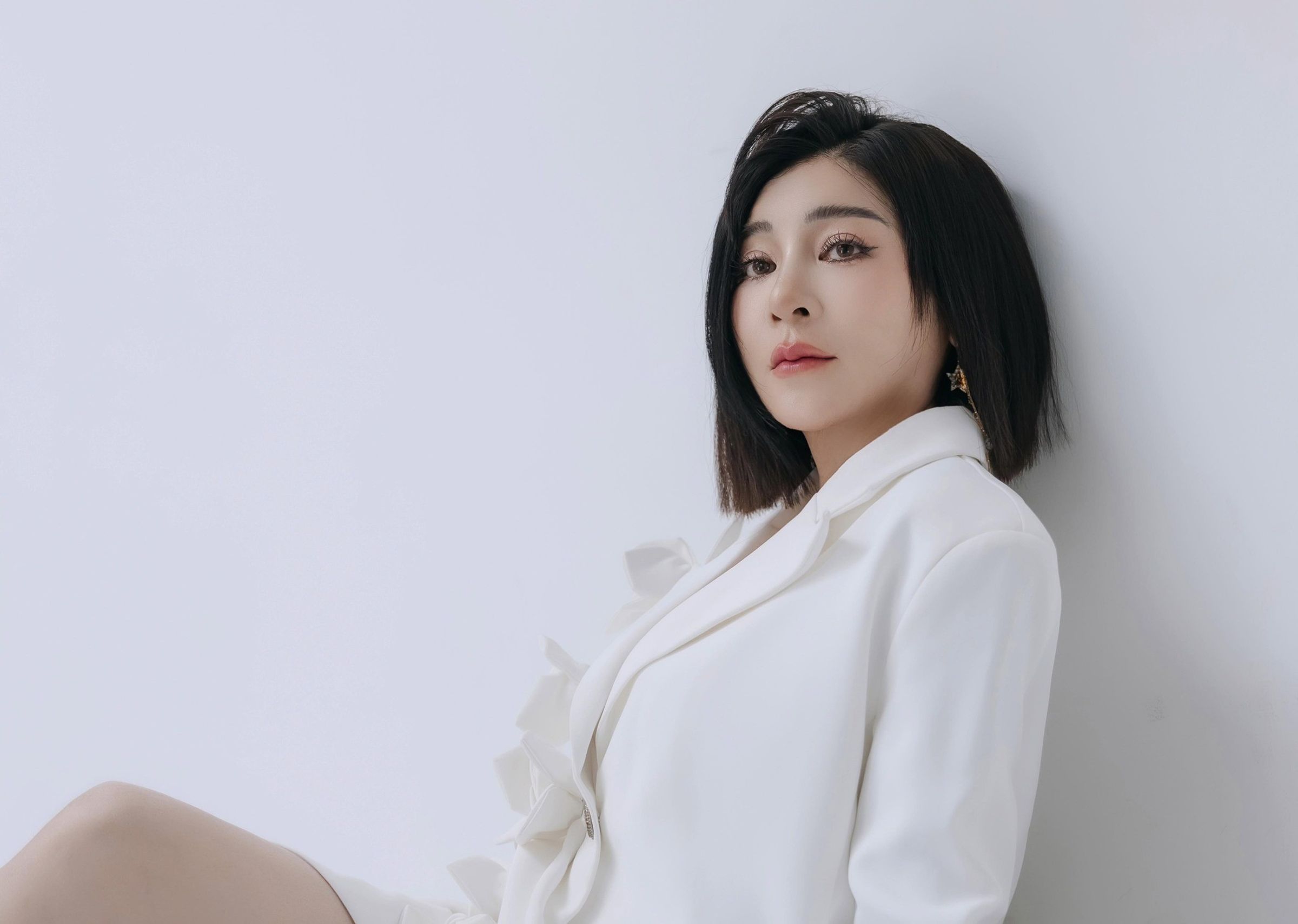 王彩樺坦言經常進廠維修,最困擾鼻子形狀。(翻攝自王彩樺臉書)