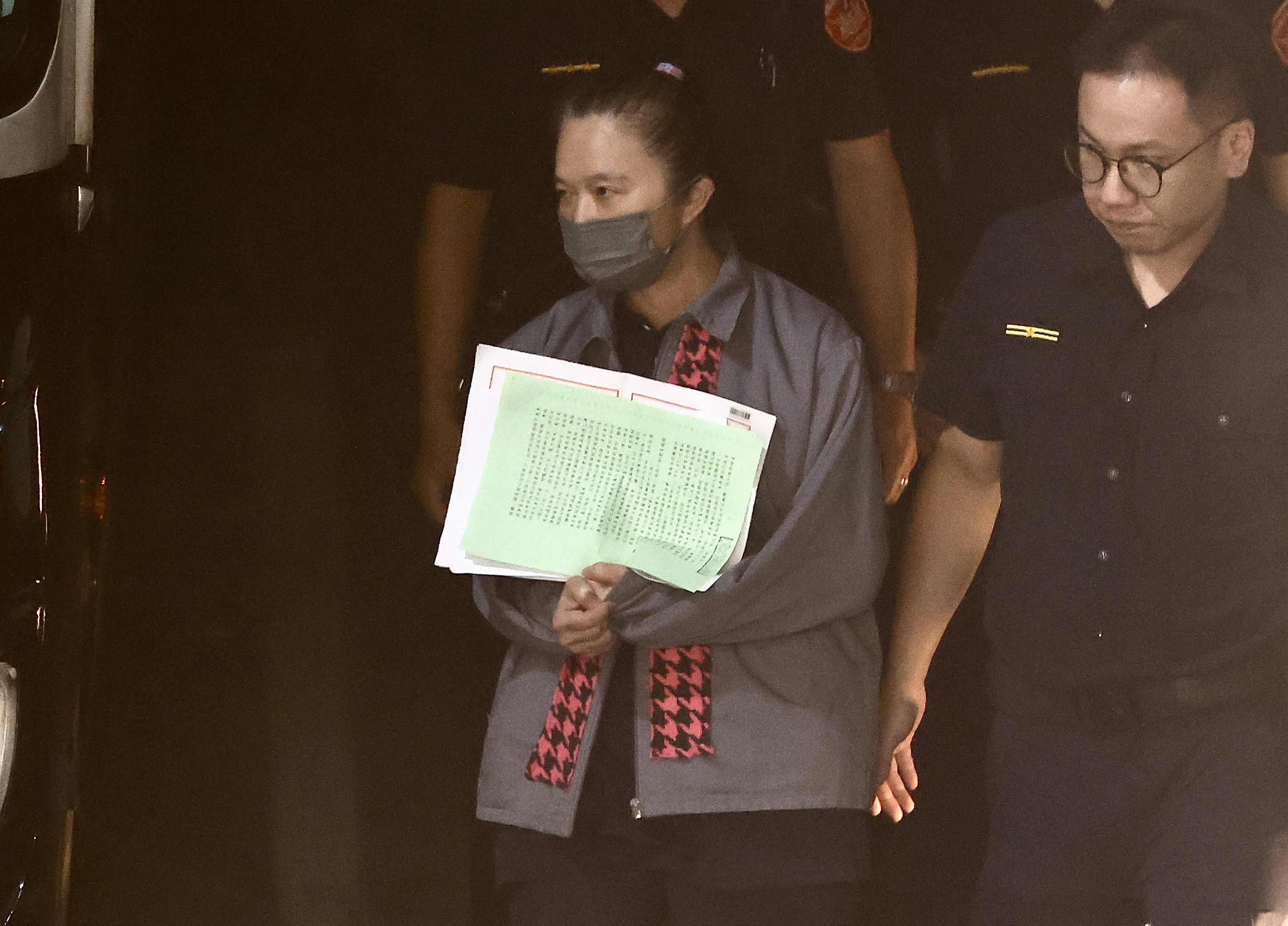 台北地檢署偵辦京華城案，今（13日）二度提訊收押的台北市議員應曉薇。