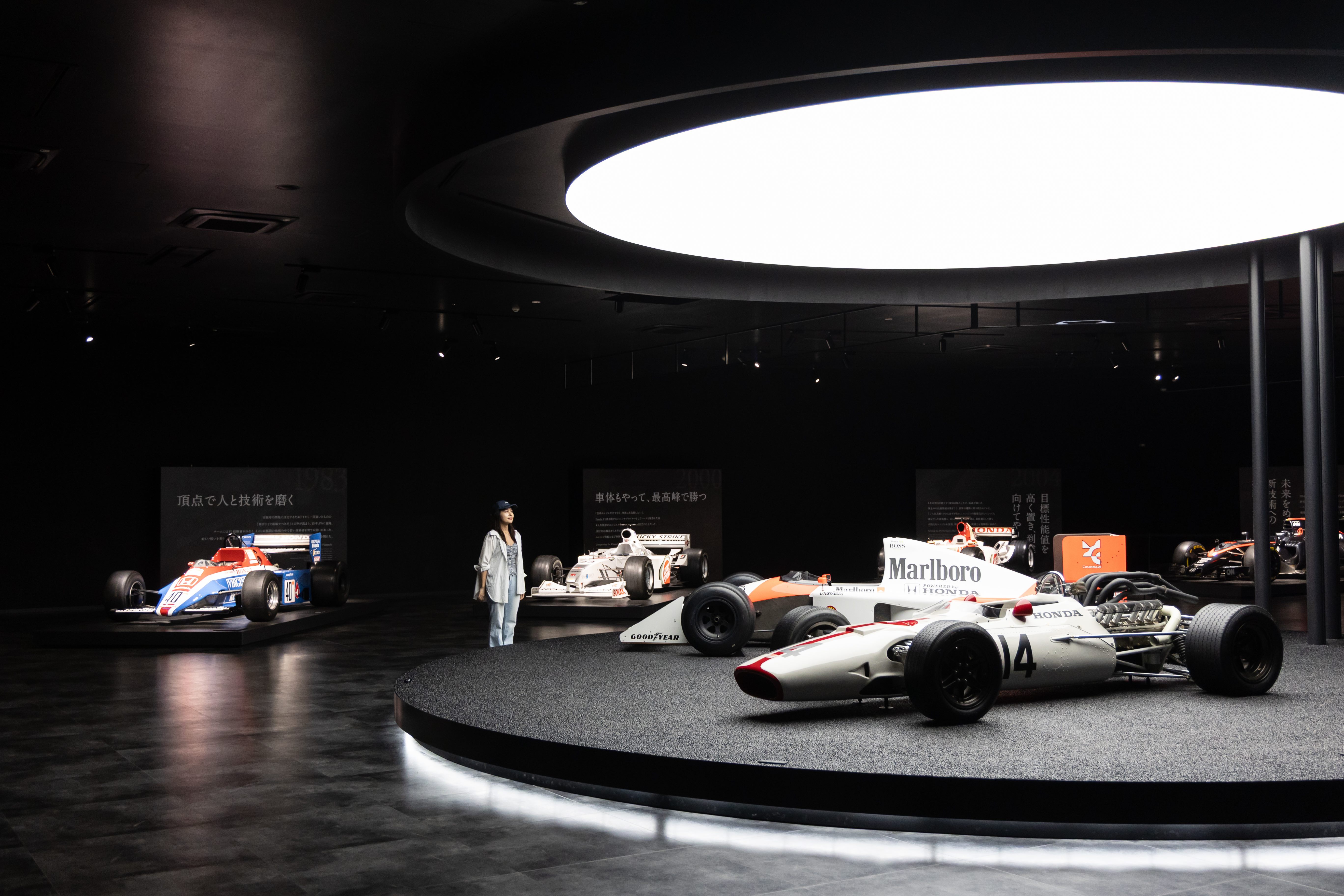 「Honda RACING展覽館」展出本田歷代帥氣賽車與經典引擎,帶領觀眾回顧賽道傳奇。