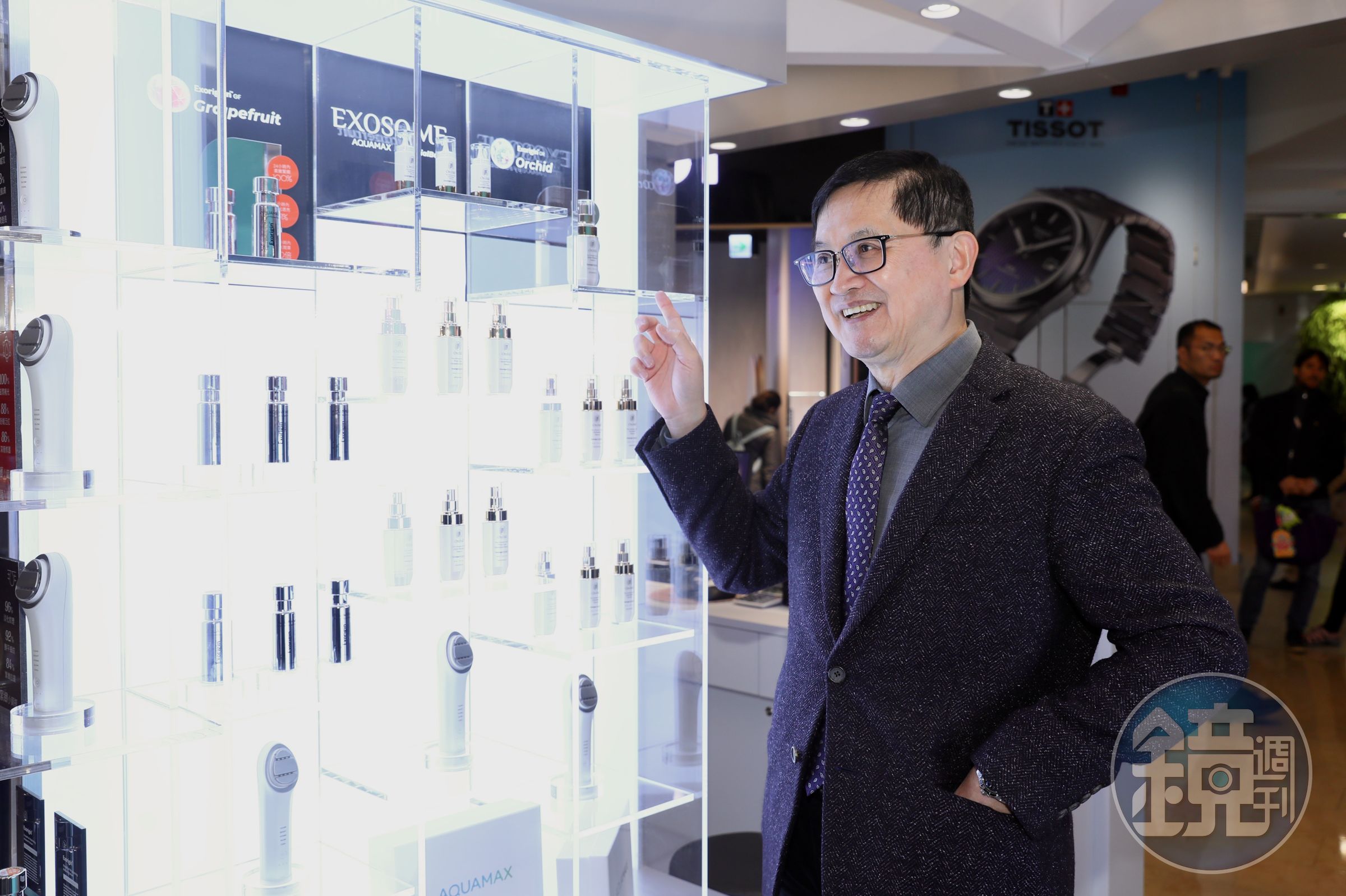 和碩董事長童子賢17日出席自家醫美保養品發表會。