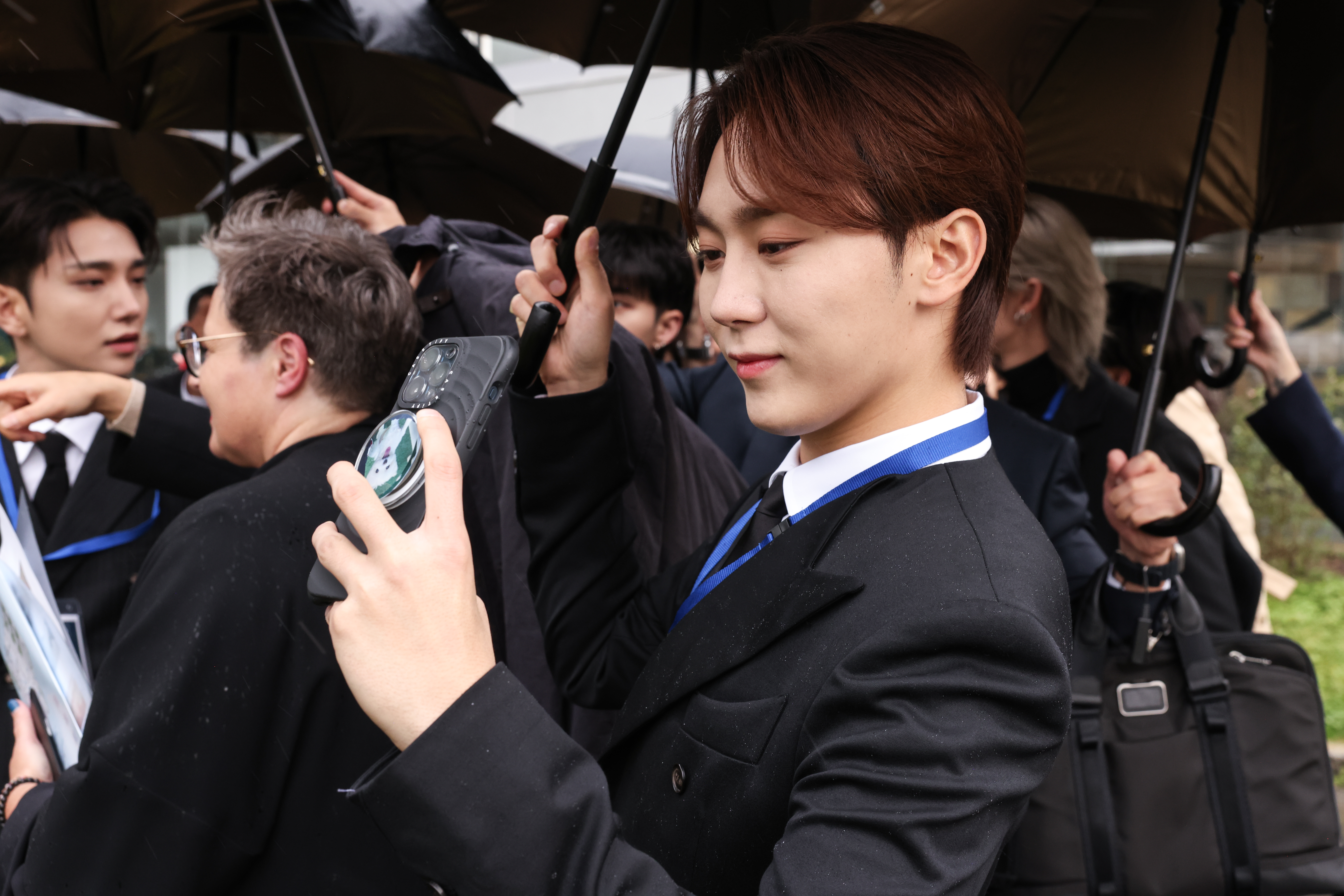 SEVENTEEN成員參訪聯合國教科文組織法國總部,圖中為成員勝寛(SeungKwan)。(取自UNESCO Flickr)