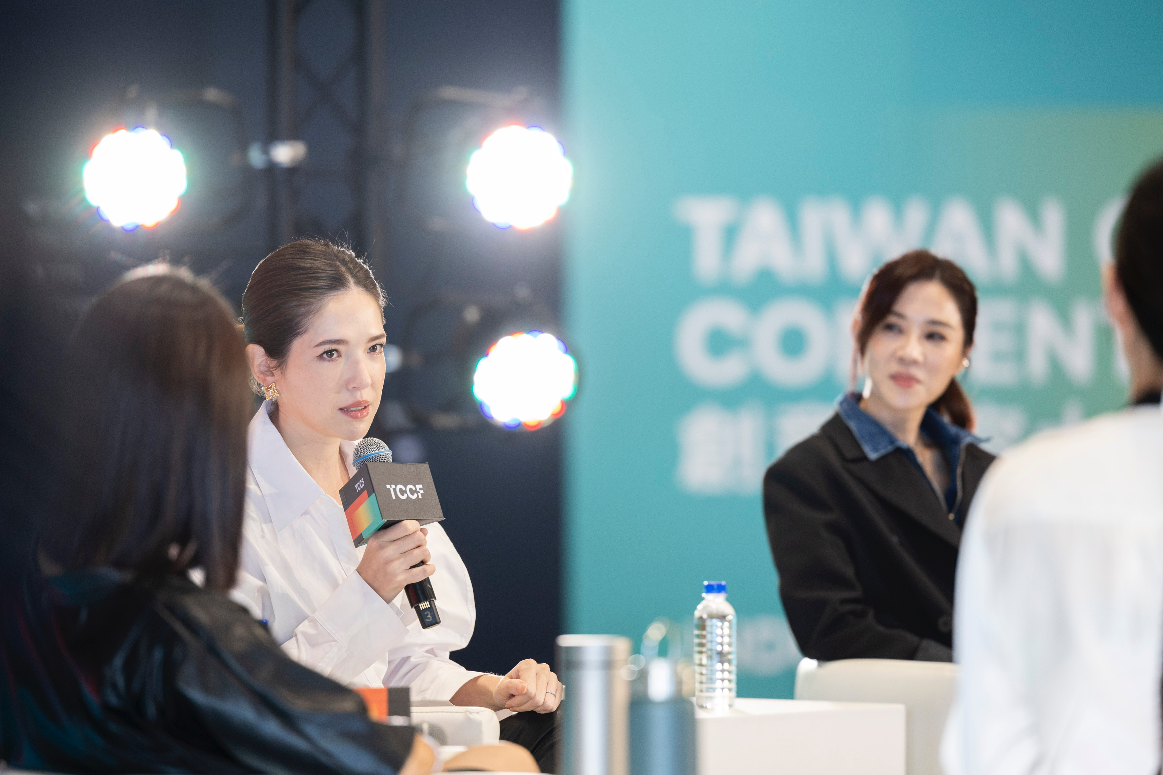 許瑋甯從小就想當演員，小學時表演欲太強，常因話太多被記警告。（文策院提供）