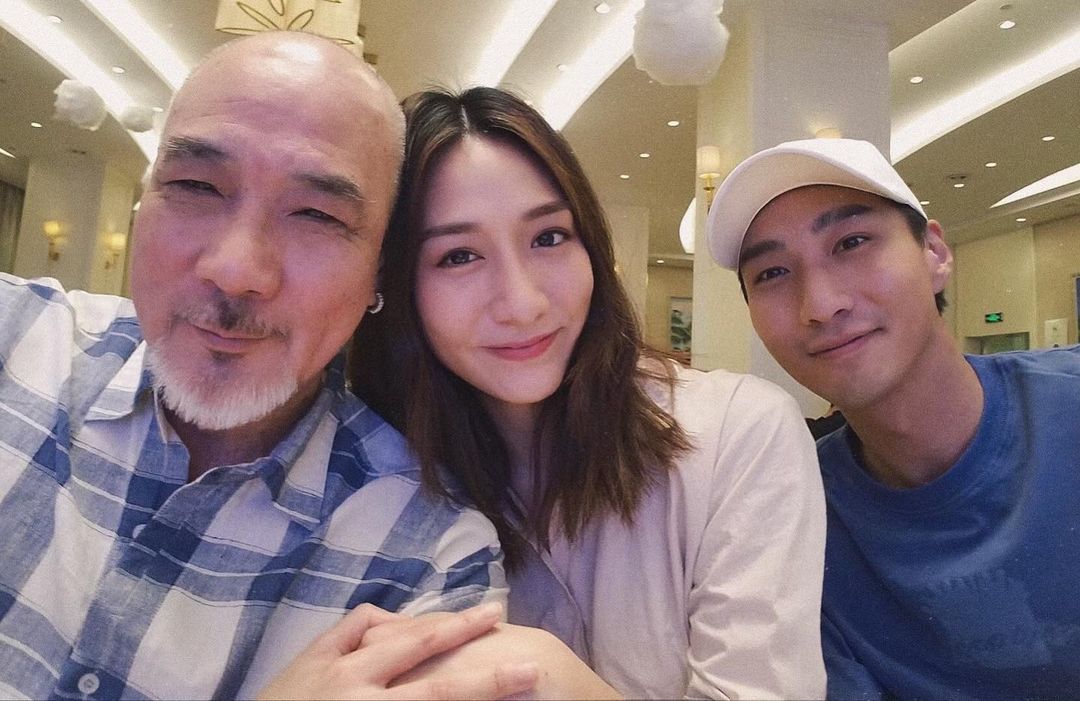 港星徐少強癌逝，享壽73歲，其女兒已證實父親的噩耗。（翻攝徐穎堃IG）