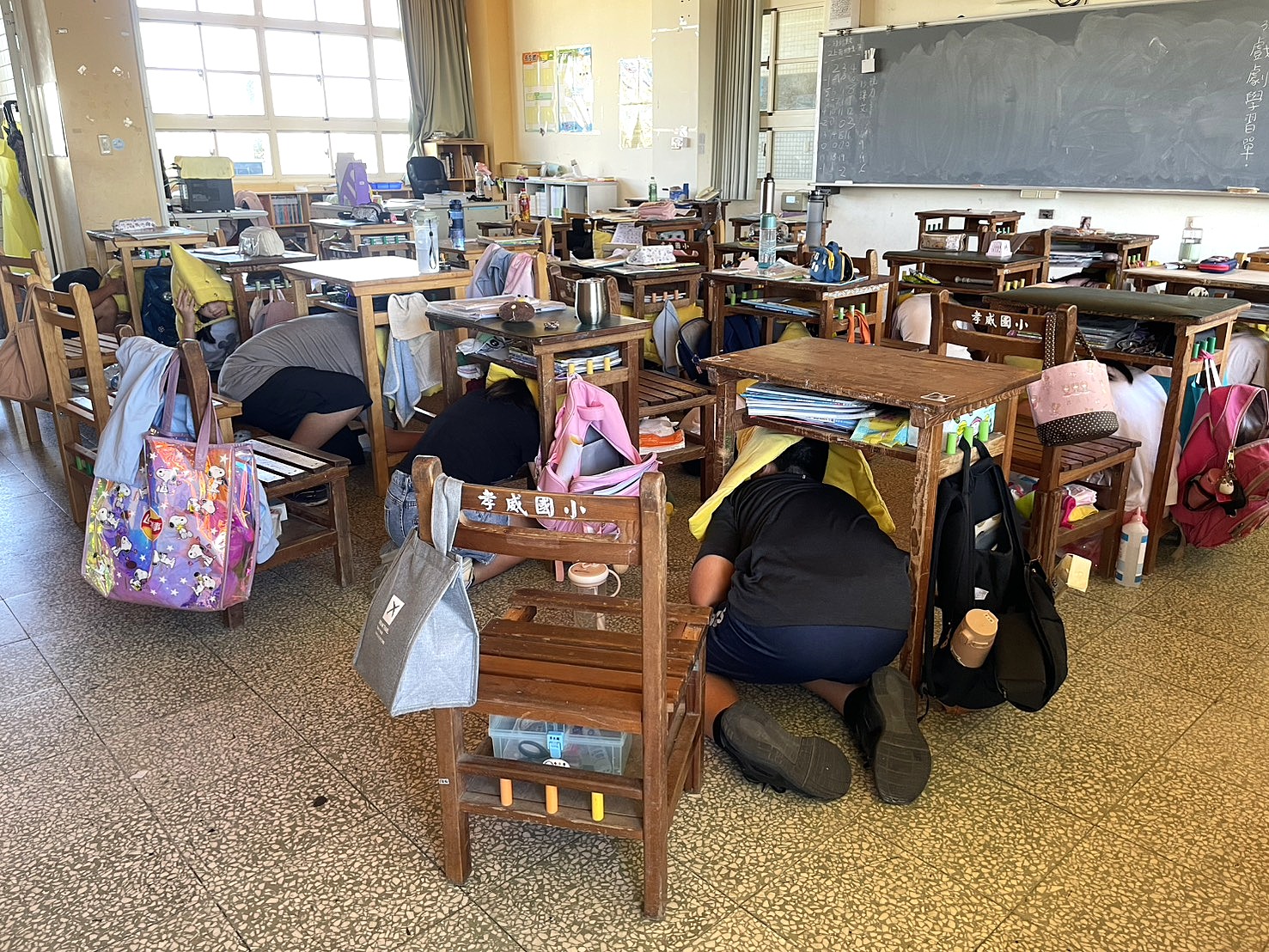 今年的國家防災日在19日進行災害模擬演練，預計上午9點21分將發布地震速報測試。圖為消防署17日在宜蘭舉辦「114年大規模震災動員演練」。（消防署提供）