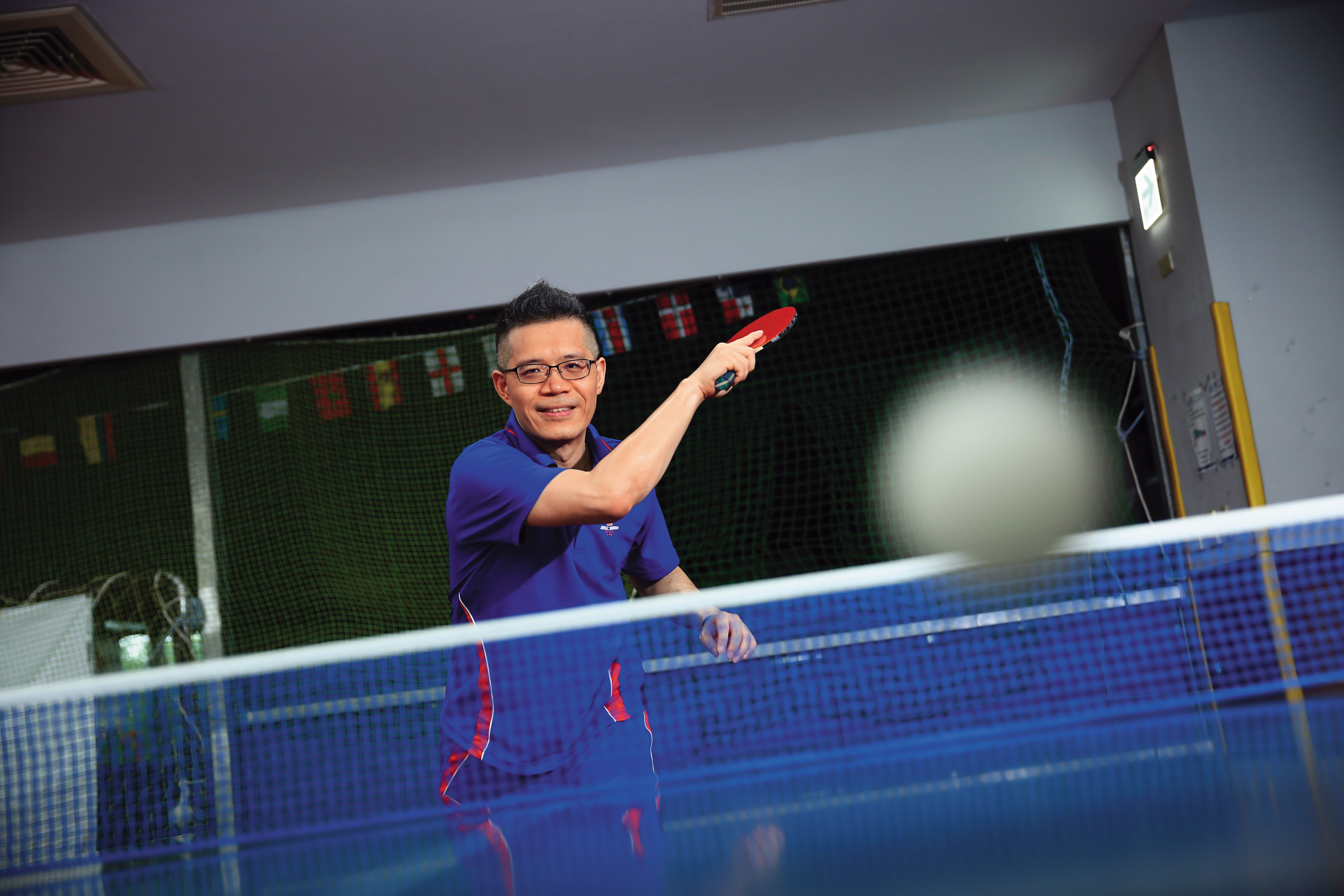 從小愛打桌球的小畢，認為當沖就像桌球，保持下單的一致性才能穩定獲利。