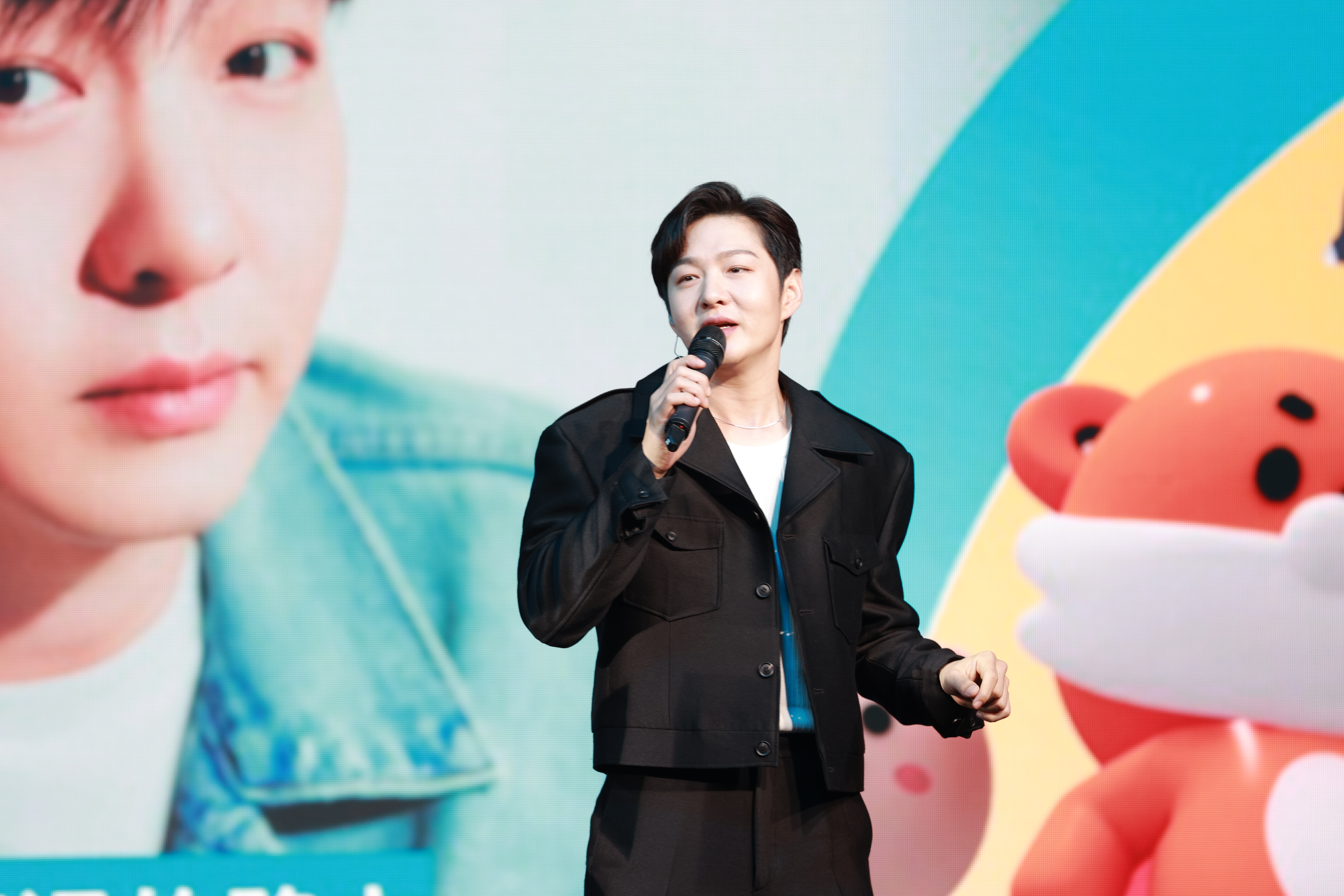  BTOB主唱李昌燮今（6日）在韓國文化觀光大展開幕式帶來表演。（韓國觀光公社提供）