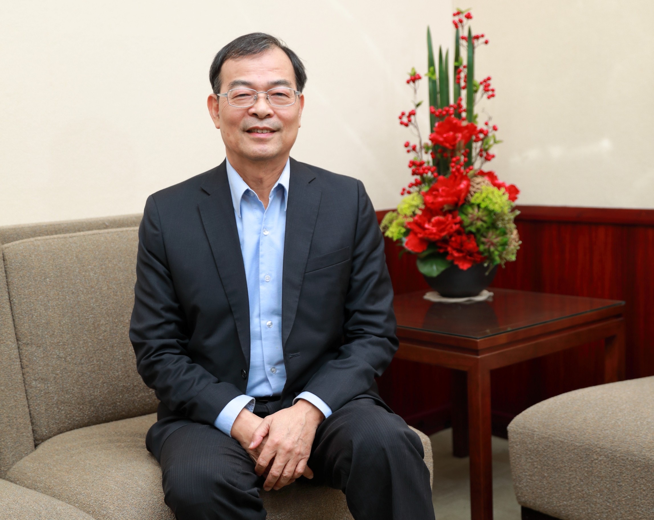 三地能源啟動專業經理人制度，董事會一致推舉曾任台電總經理的鍾炳利出任董事長。（三地能源提供）