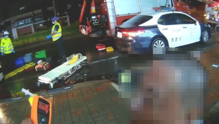 楊男事後下車態度不佳,渾身酒氣、步態不穩,經酒測達0.99毫克,已超標數倍。(翻攝畫面)