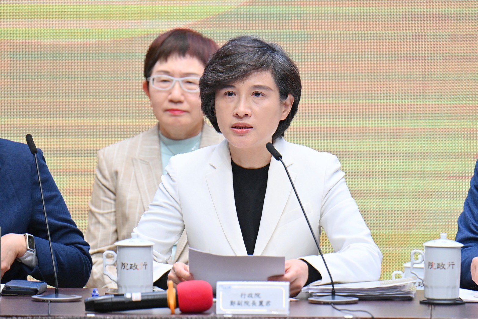 鄭麗君指出，美國301條款調查結果公布60國新稅率，其中台灣獲關稅10%且不疊加MFN稅率的相對優惠待遇。（行政院）