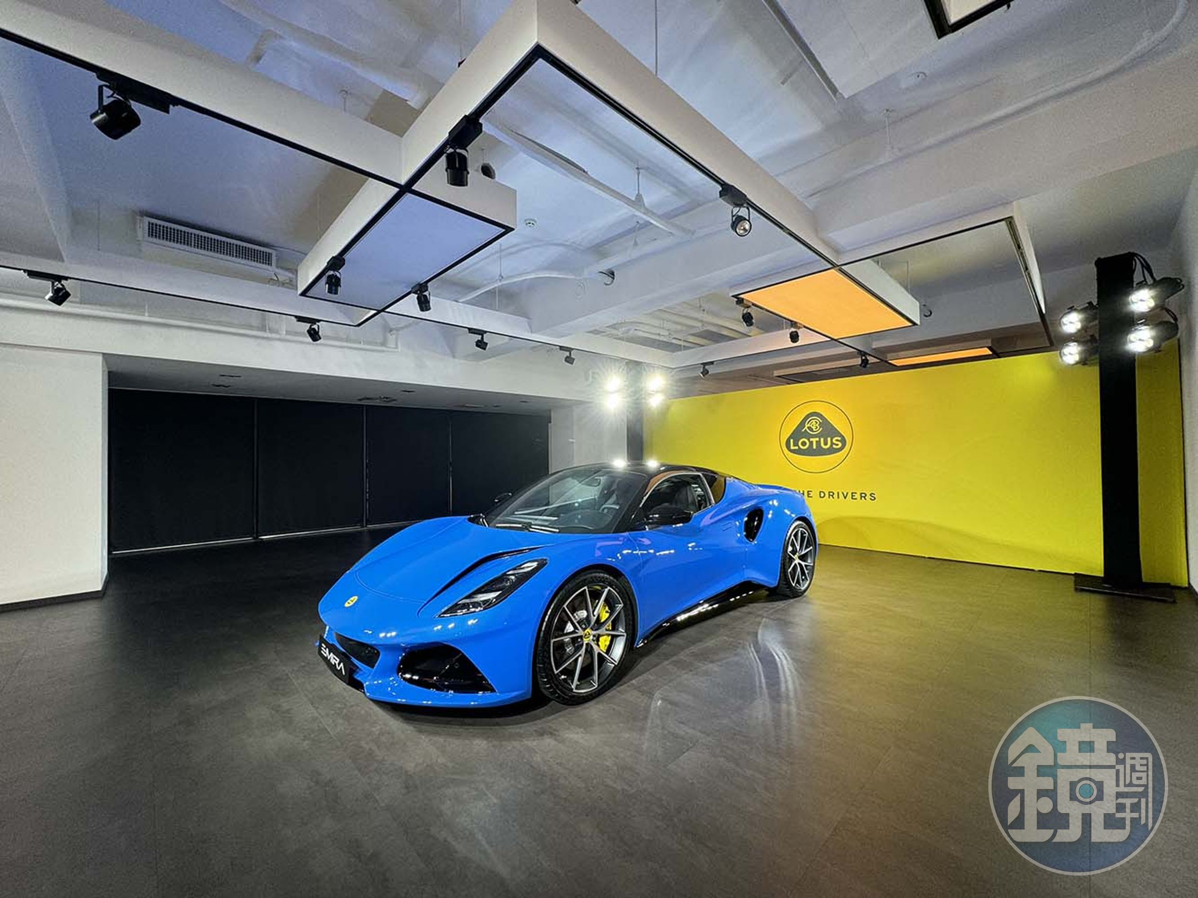 Lotus蓮花跑車,則將在車展上展出全新的車系「Emira」。