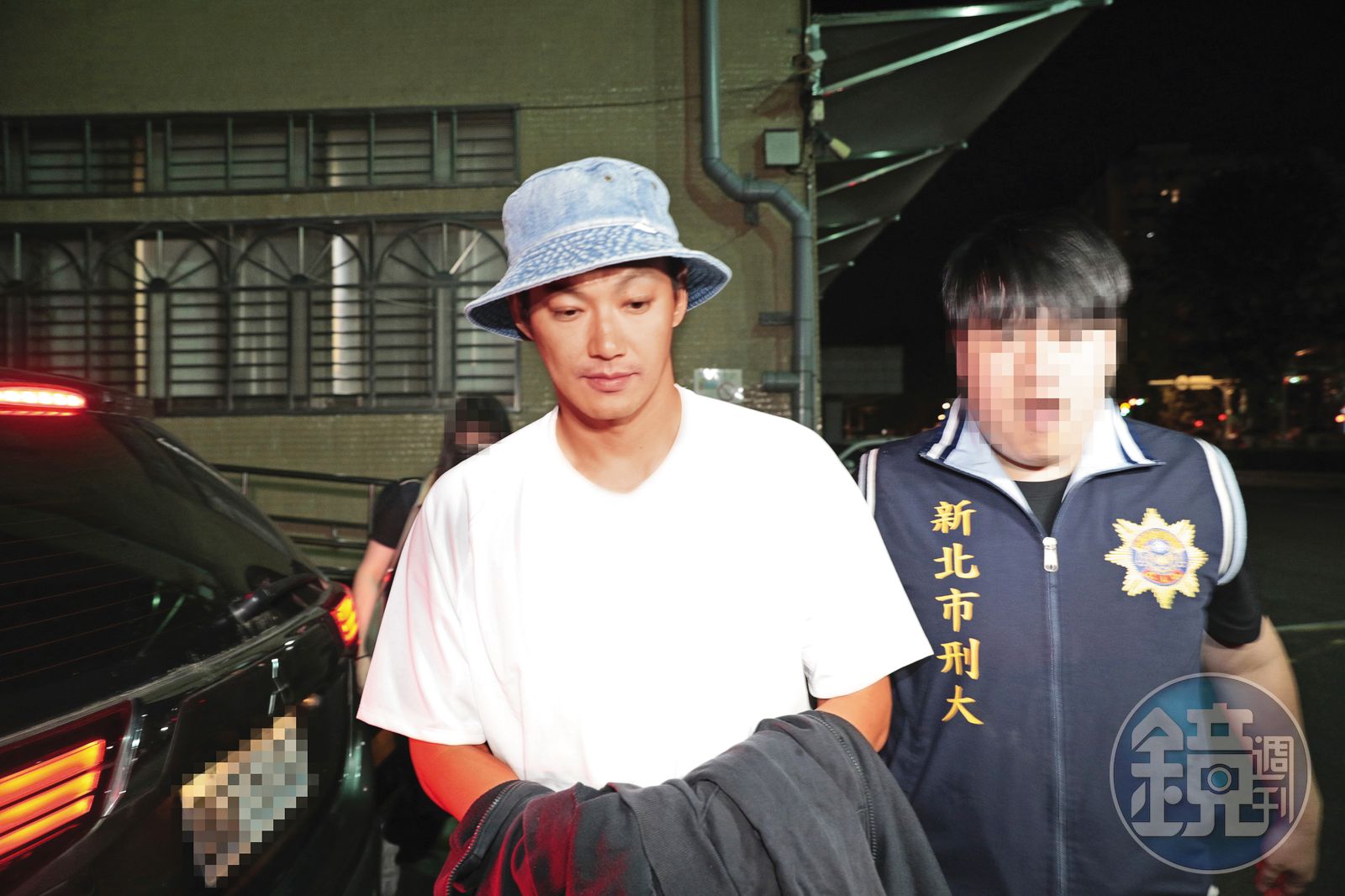 威廉返回台灣後,遭到上銬送往地檢署,而後以50萬元交保
