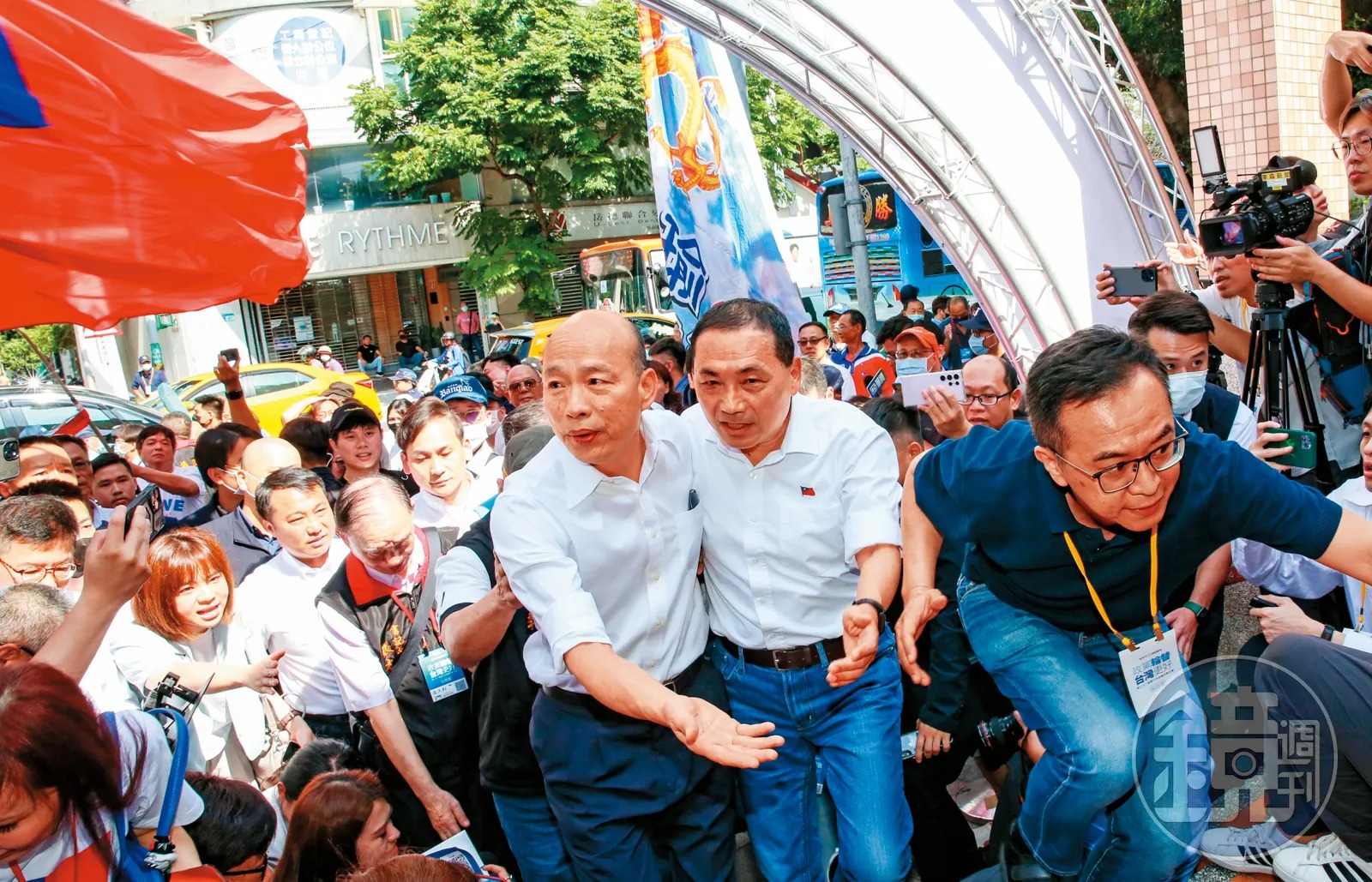 挺韓大將王淺秋透露，韓國瑜（左）只想當「啦啦隊」。（本刊資料照）