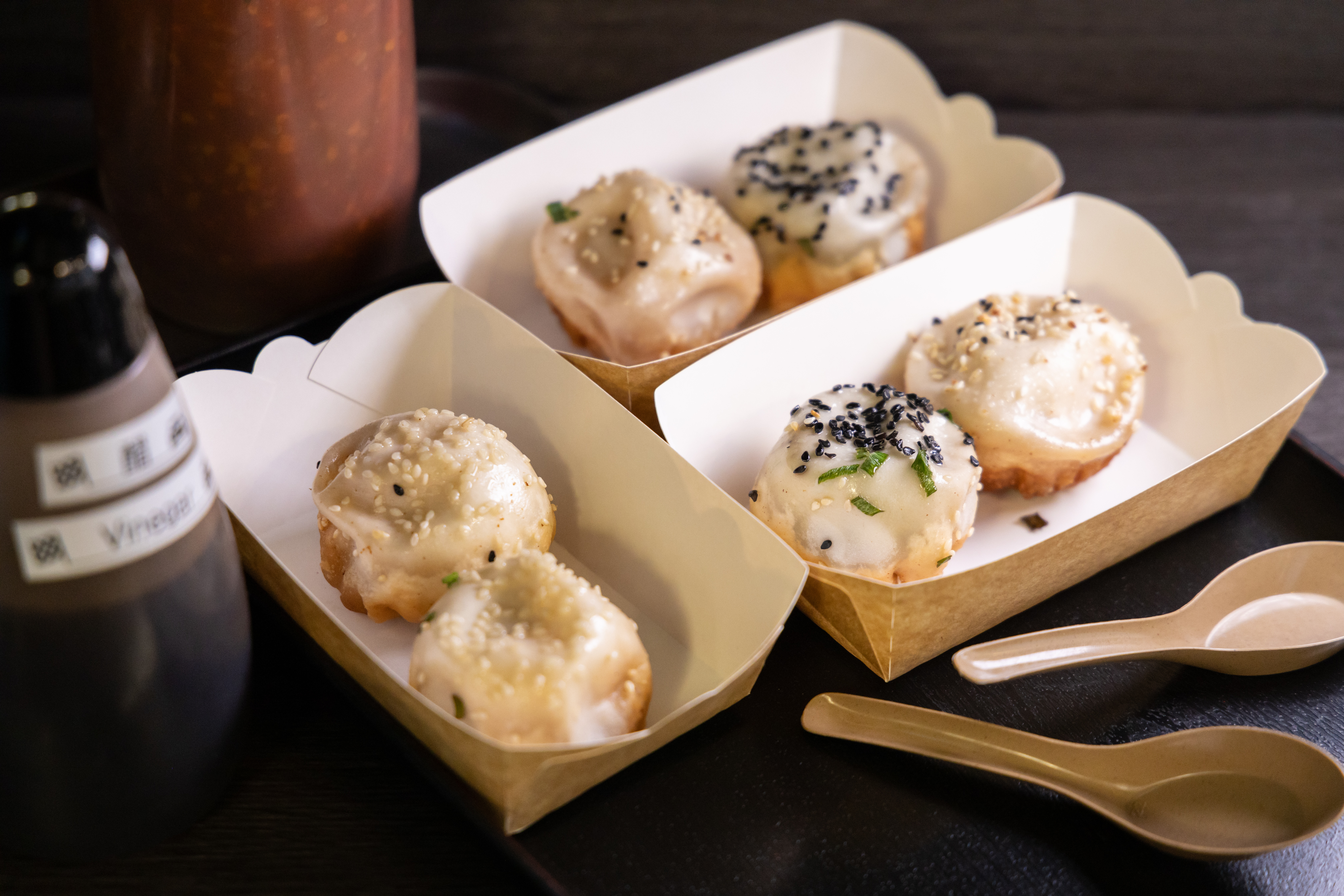 選「D餐」可同時享受招牌、鮮蝦、黑松露3種口味。（港幣80元／6顆）