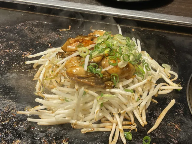   鐵板燒標配為何總有豆芽菜？不只便宜3大關鍵曝　內行人再揭「隱藏換菜法」