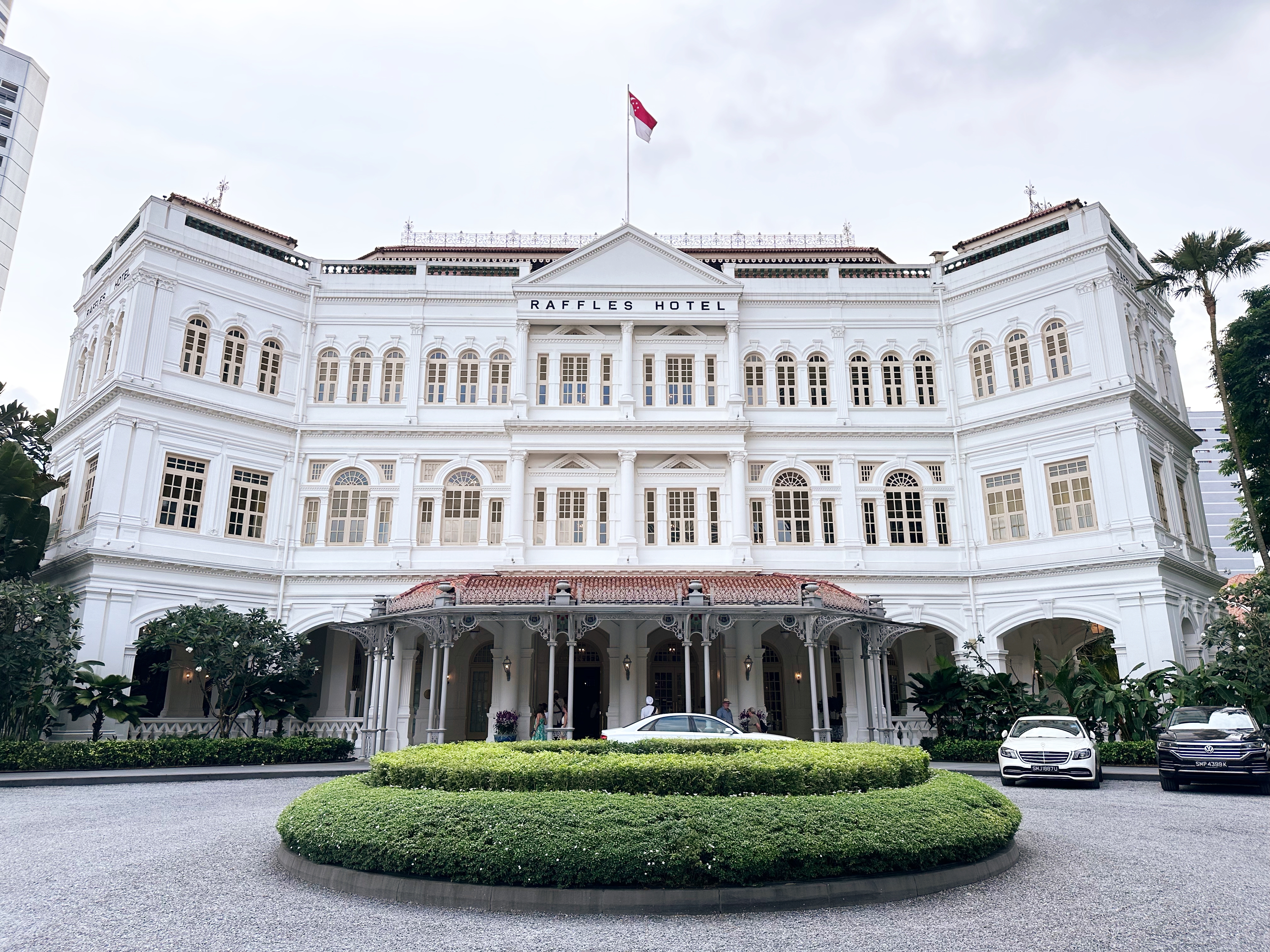 於「全球50家最佳飯店」評選中榮獲世界第17名、新加坡第一的殊榮。