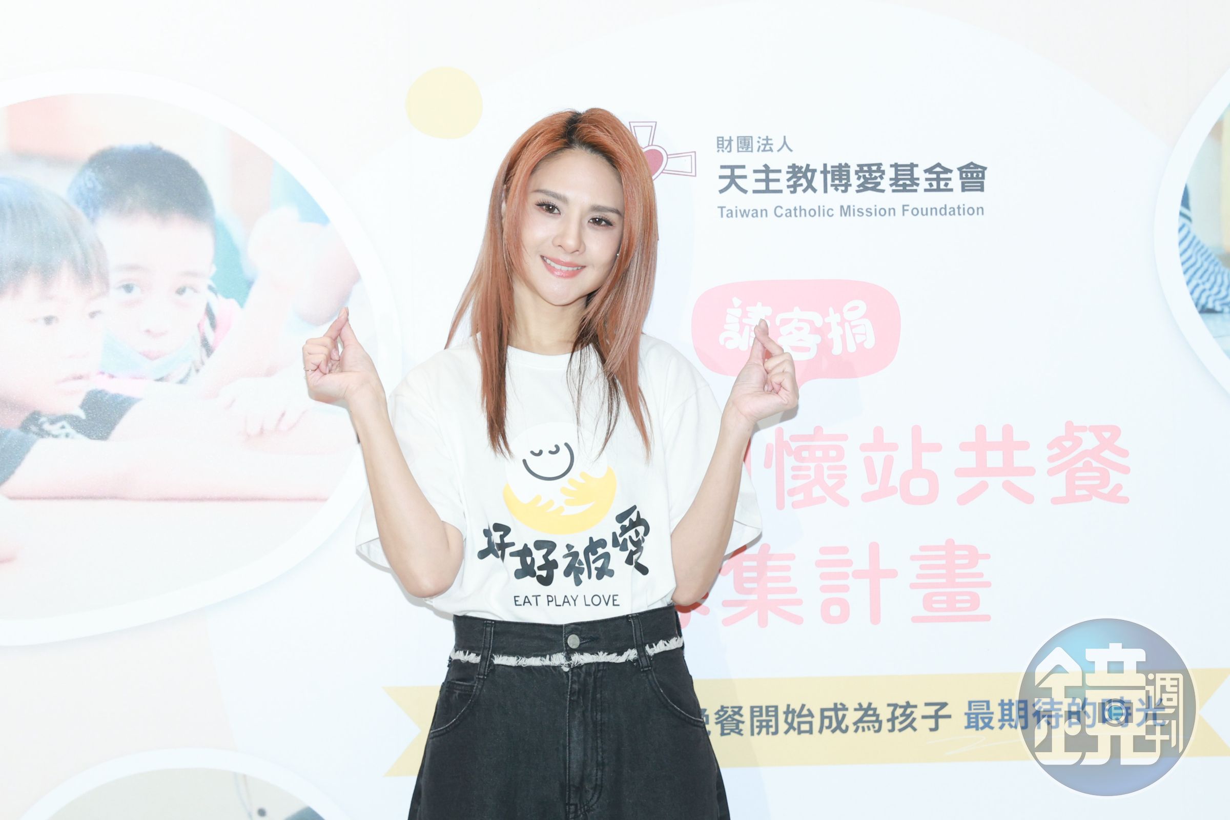 郭靜驚訝於鬼鬼未婚生女,大讚很勇敢。