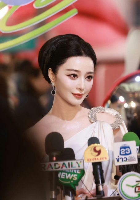 范冰冰突現身曼谷。（翻攝自微博）
