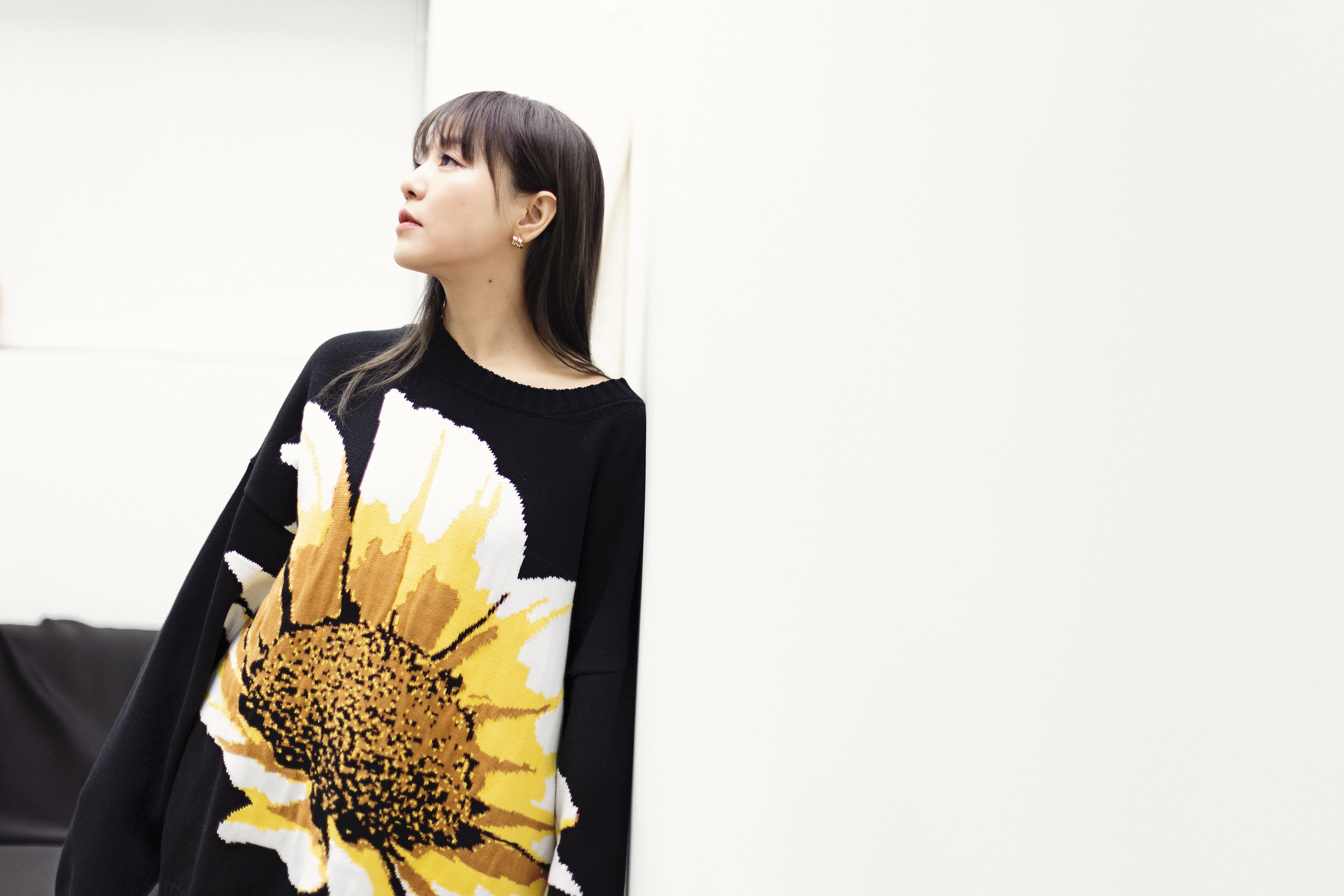 幾乎是沒有難得倒她的歌路，也沒有無法駕馭的曲風，丁噹的情歌天后與她的女俠性格是一種反差。