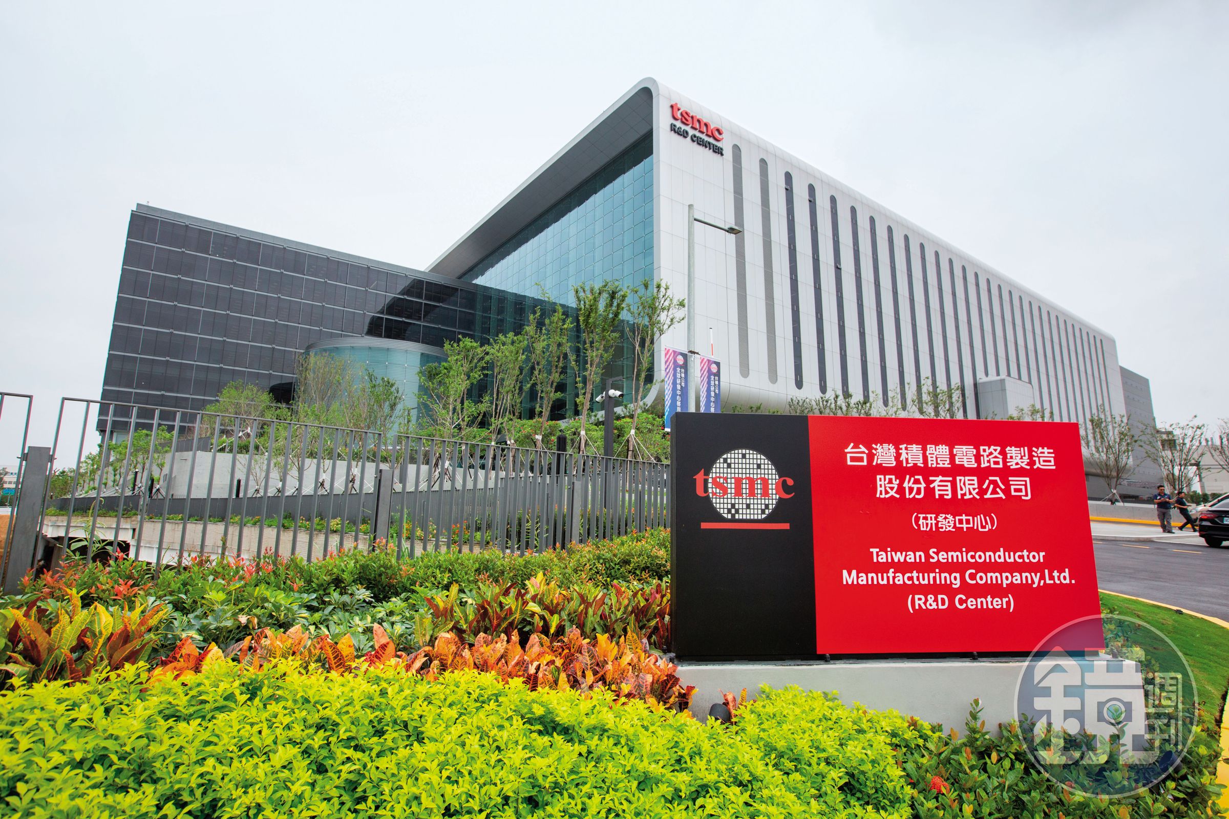 台積電推進矽光子技術,邀請大立光加入測試。
