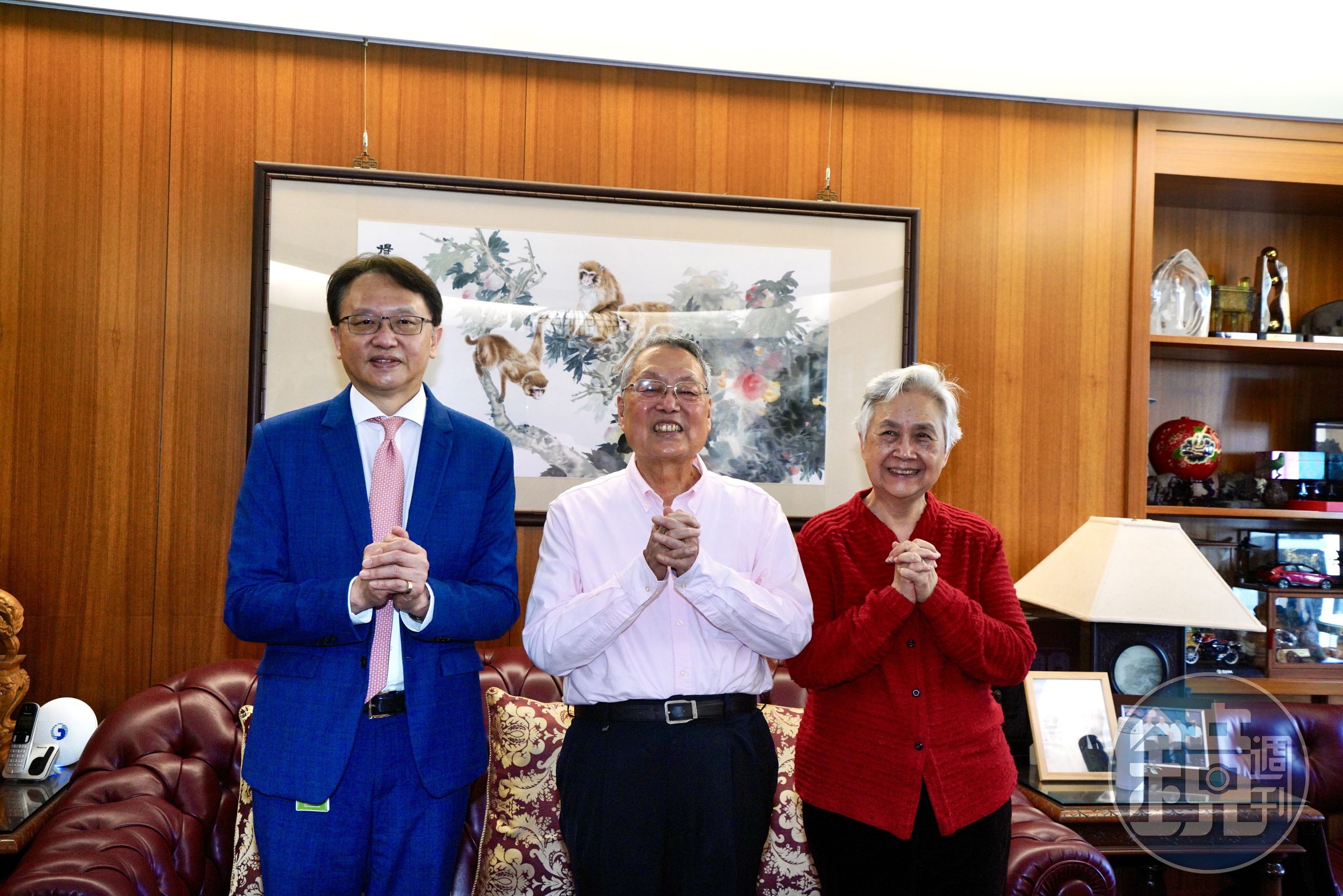 宏碁董事長陳俊聖率領集團內的老虎隊高層前來拜年也說明新年展望。