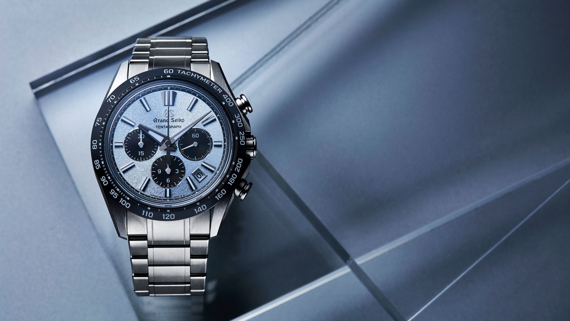 GRAND SEIKO Evolution 9 Collection｜SLGC007／錶徑43.2mm／白鈦材質／時、分、小秒、日期指示；計時碼錶功能／9SC5自動上鍊機芯／動力儲存約72小時／防水10大氣壓／定價NT$405,000。