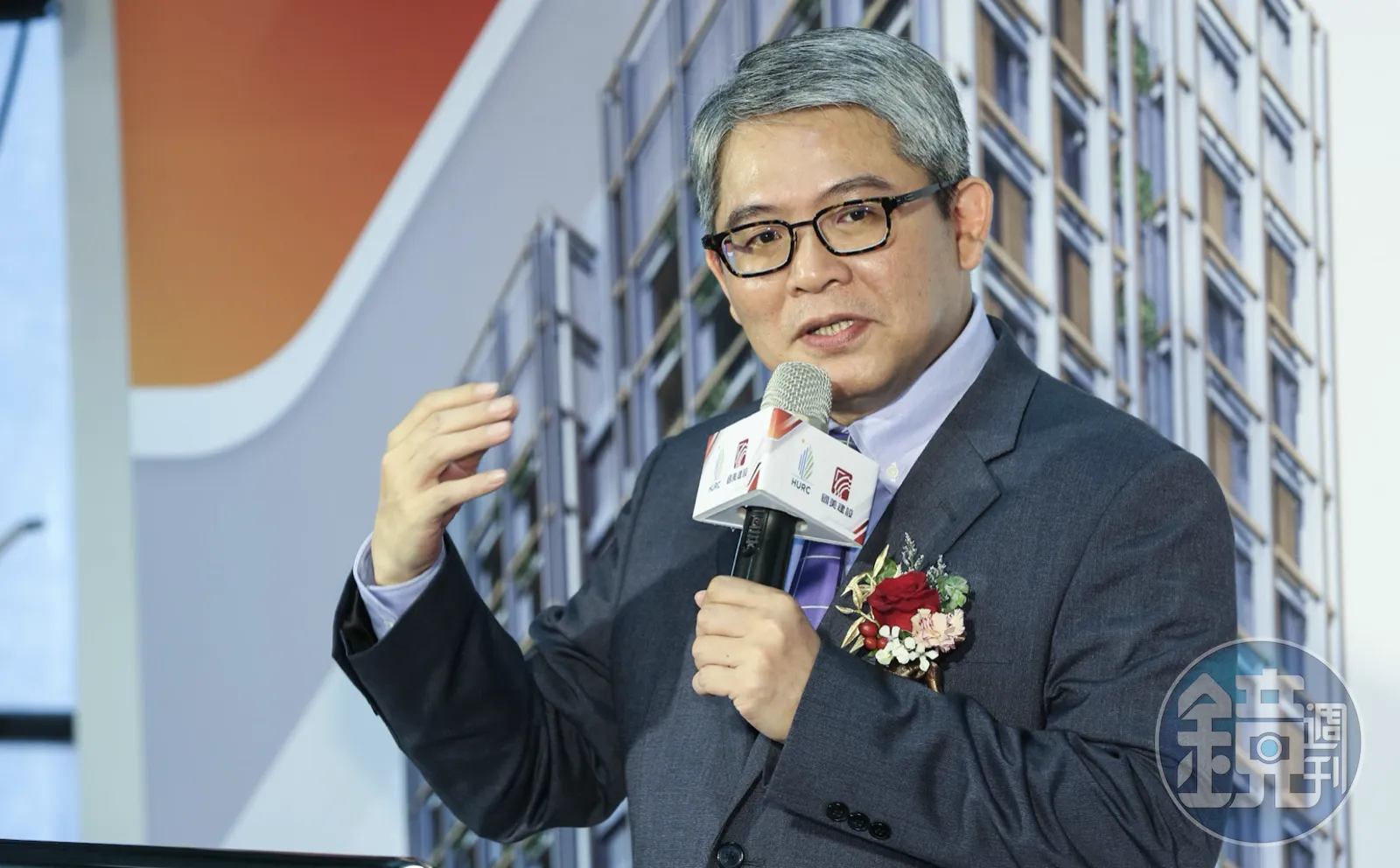 國家住都中心董事長花敬群回應圖利質疑,強調兆基屋管及寄居蟹租屋公司目前營運、財務穩定,住都中心將持續掌握情況,保障房東、房客權益。
