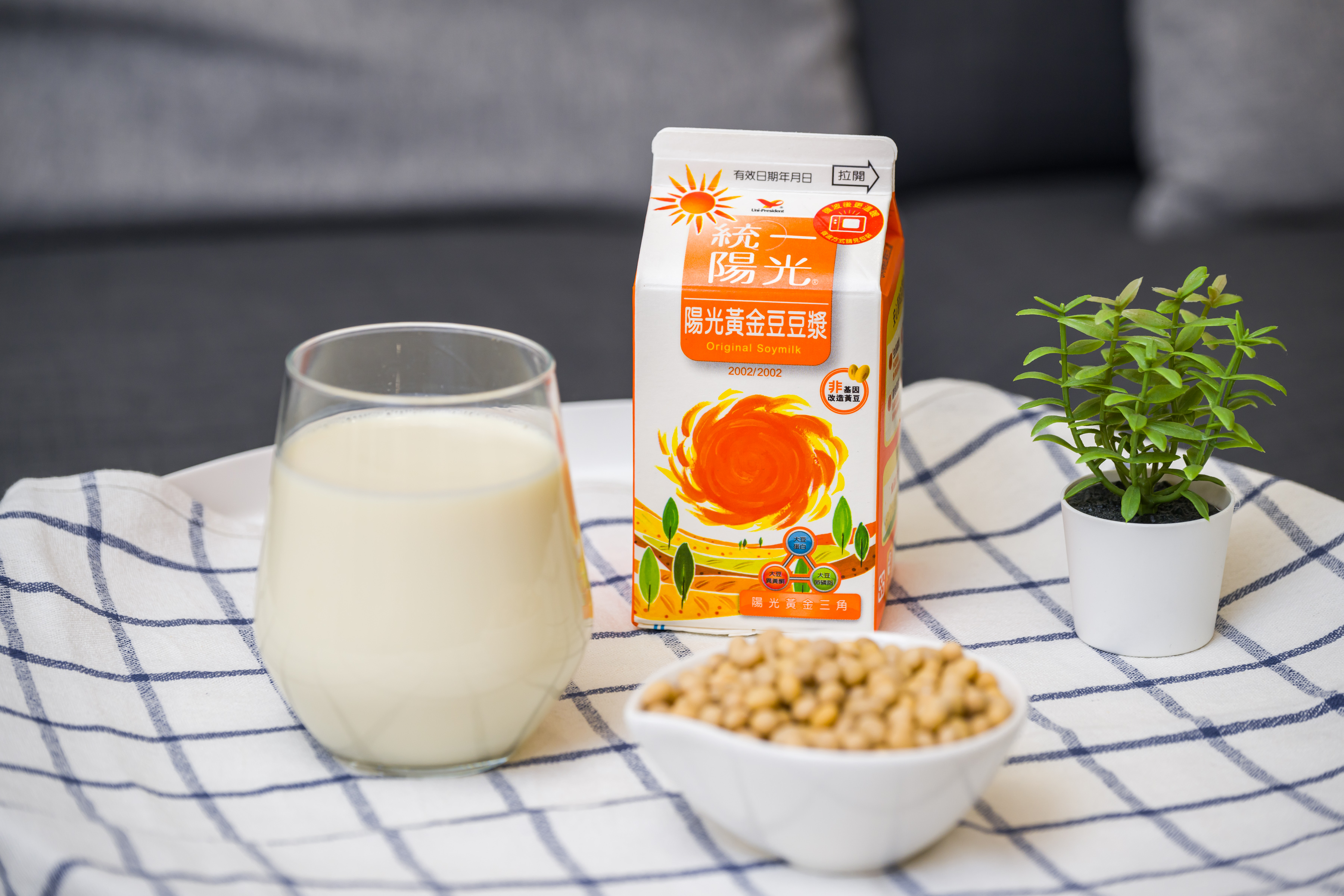 晨光健康營養專科諮詢中心院長趙函穎營養師提醒，蛋白質並非有吃、多吃就好，若是以錯誤方式攝取，可能導致身體負擔，讓健康亮紅燈，因此怎麼吃、怎麼選好的蛋白質尤為重要。