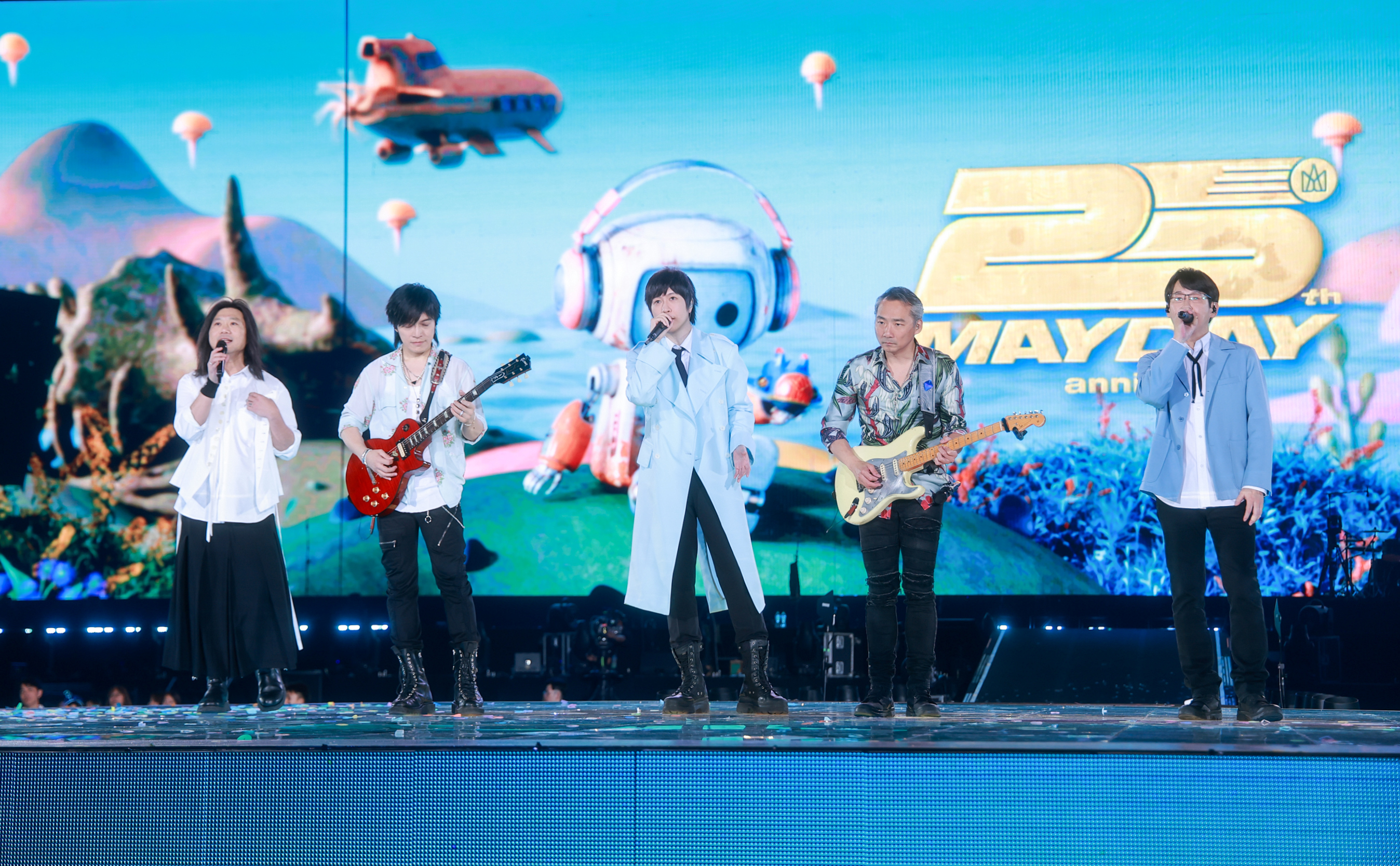 5525+1主題《回到那一天》25 週年巡迴演唱會台中站新年快樂版將連唱6天。（相信音樂提供）